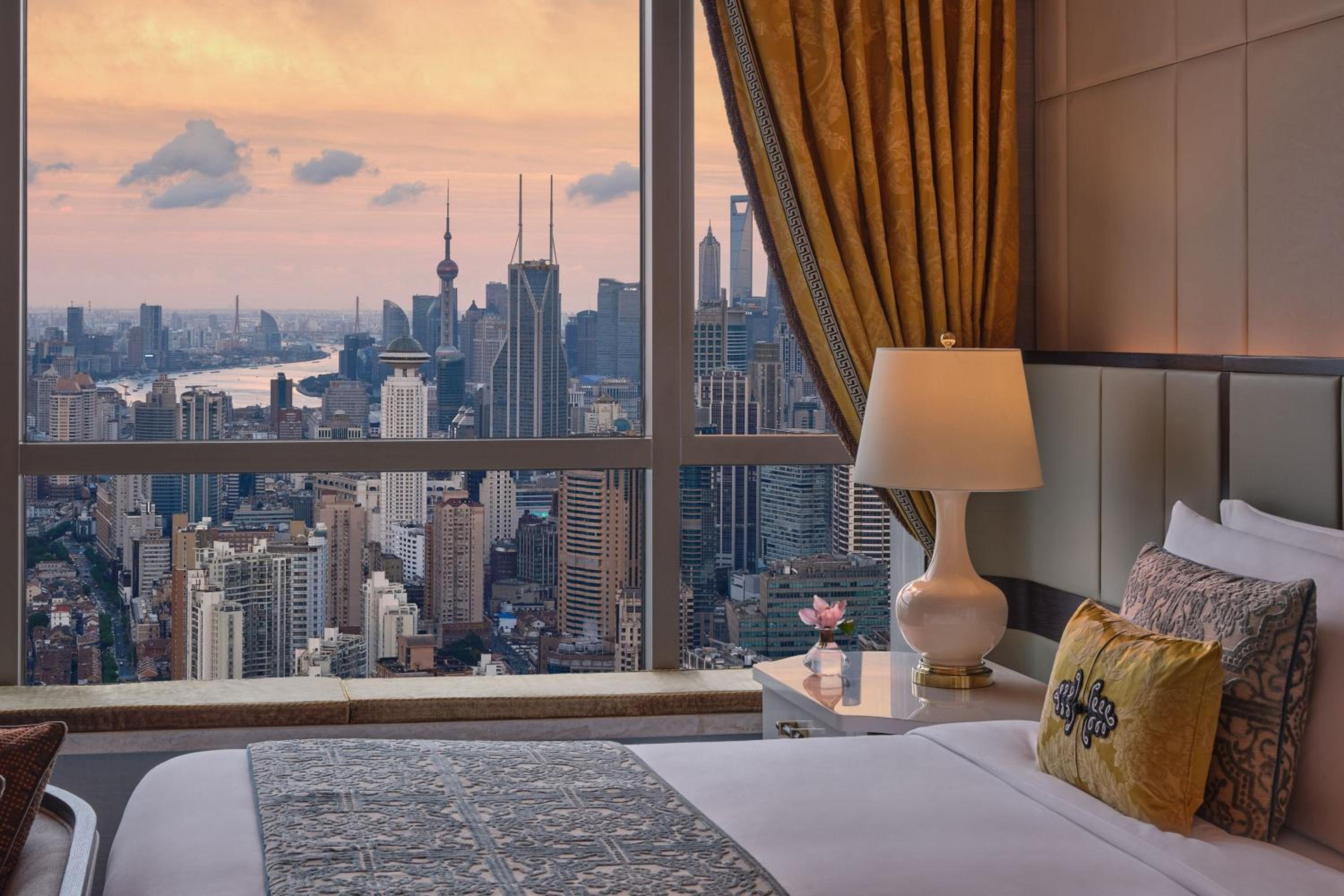 The Manor Skyline Deluxe photo 2