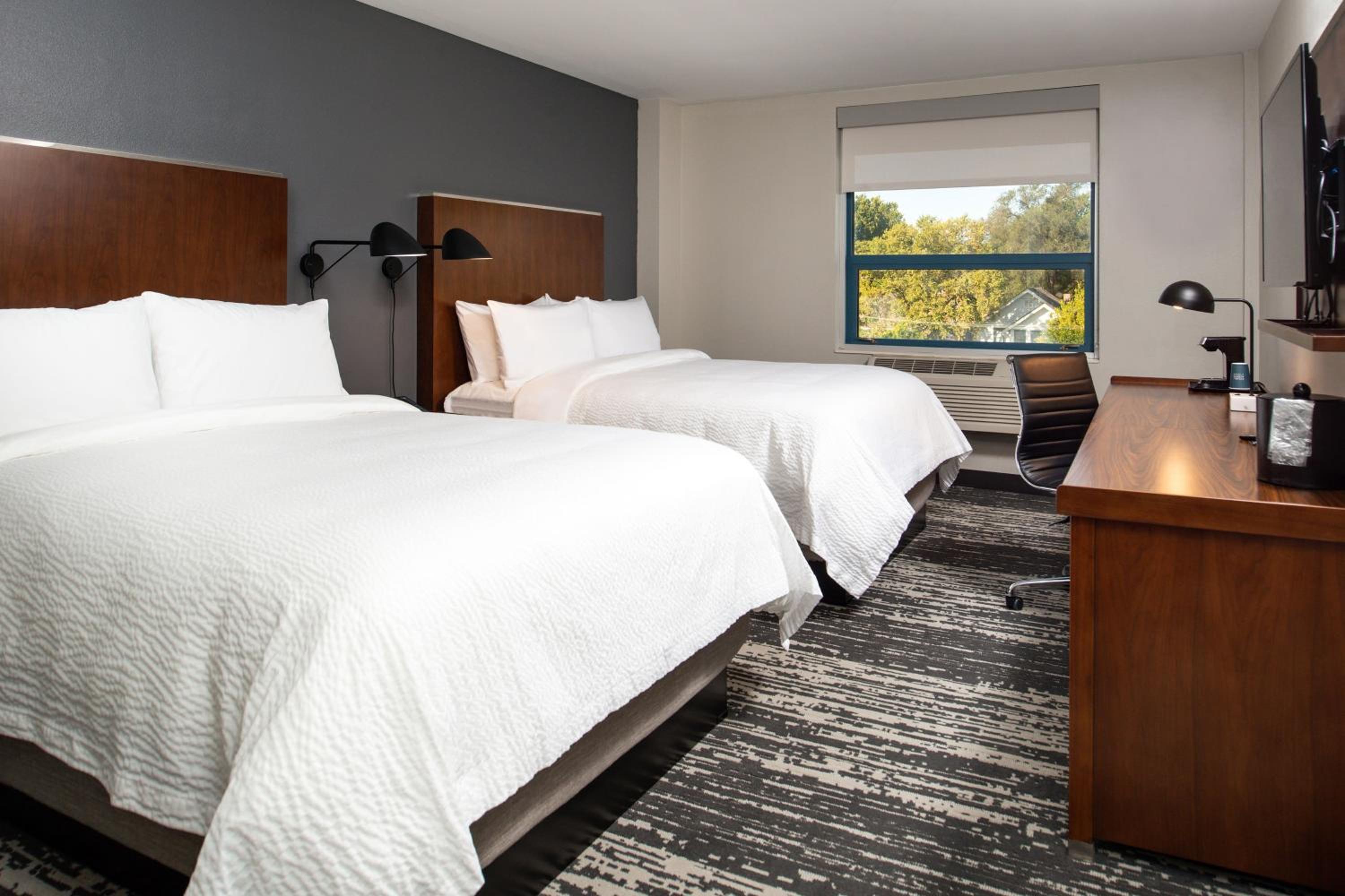 Double Queen Room