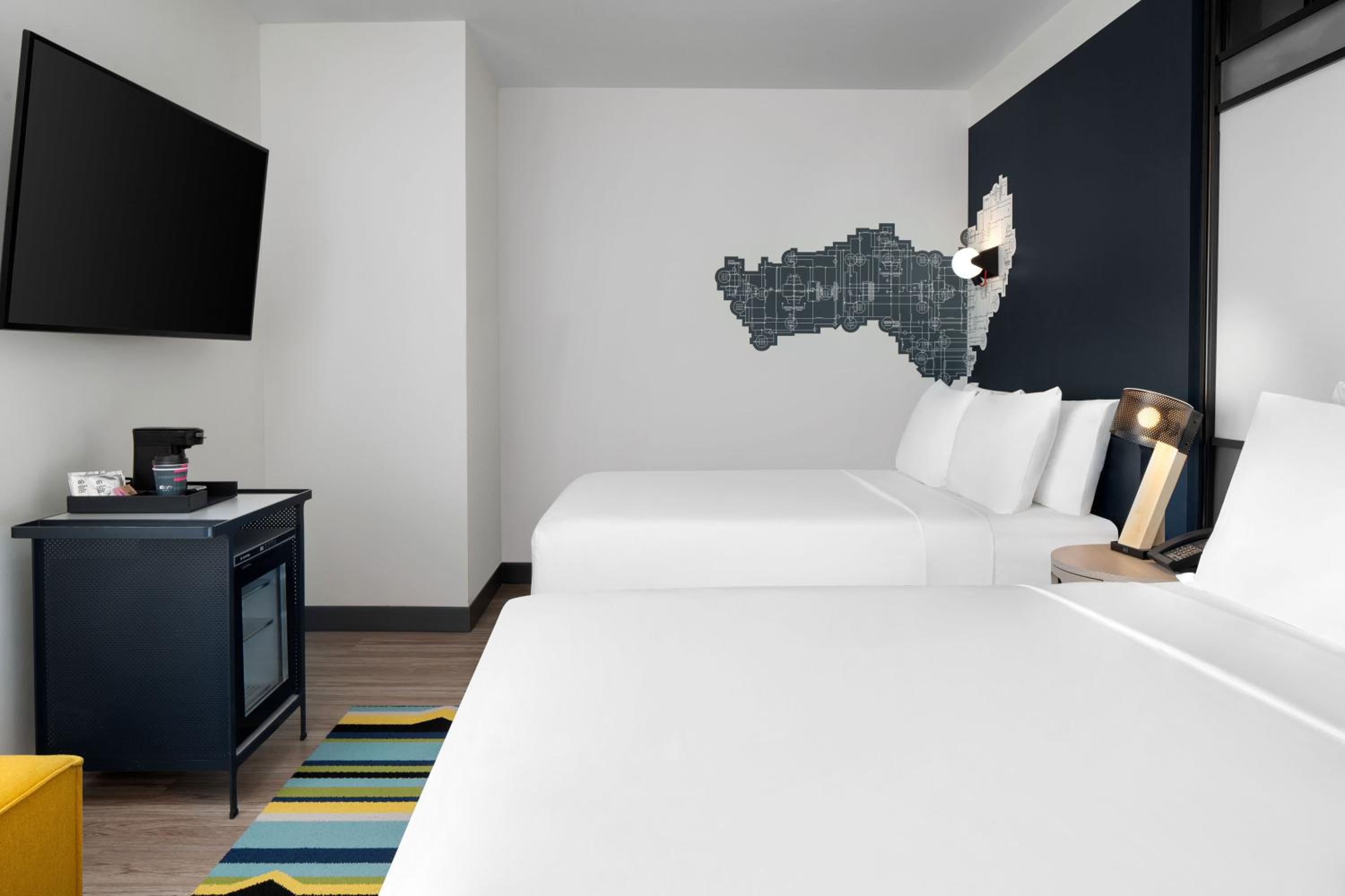 Aloft 2 Queens, Guest room, 2 Queen - Photo 1