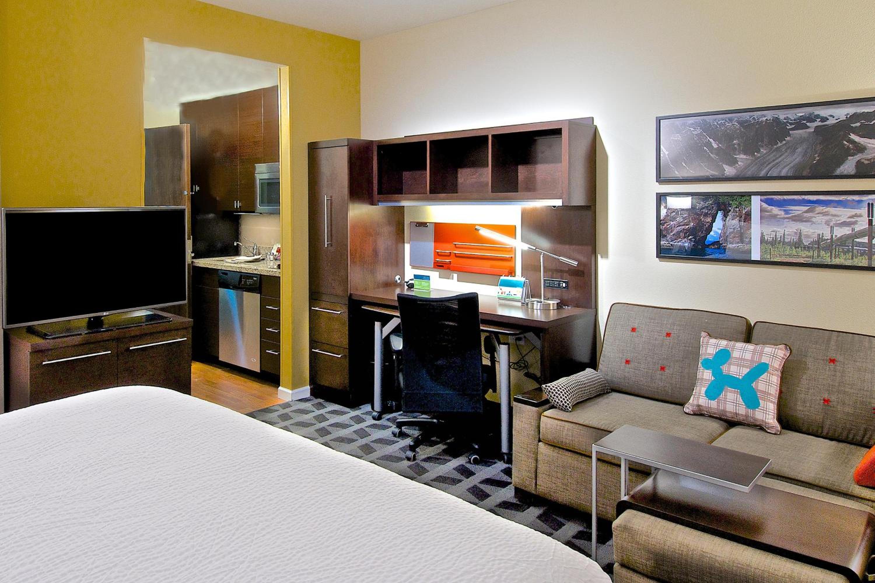 King Studio with Sofa Bed photo 3