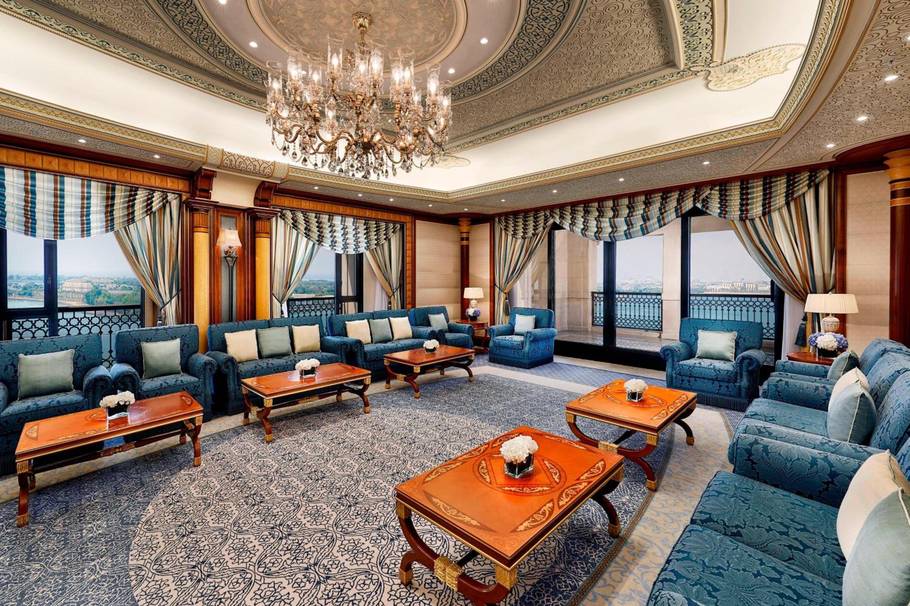 One-Bedroom Junior King Suite with City View