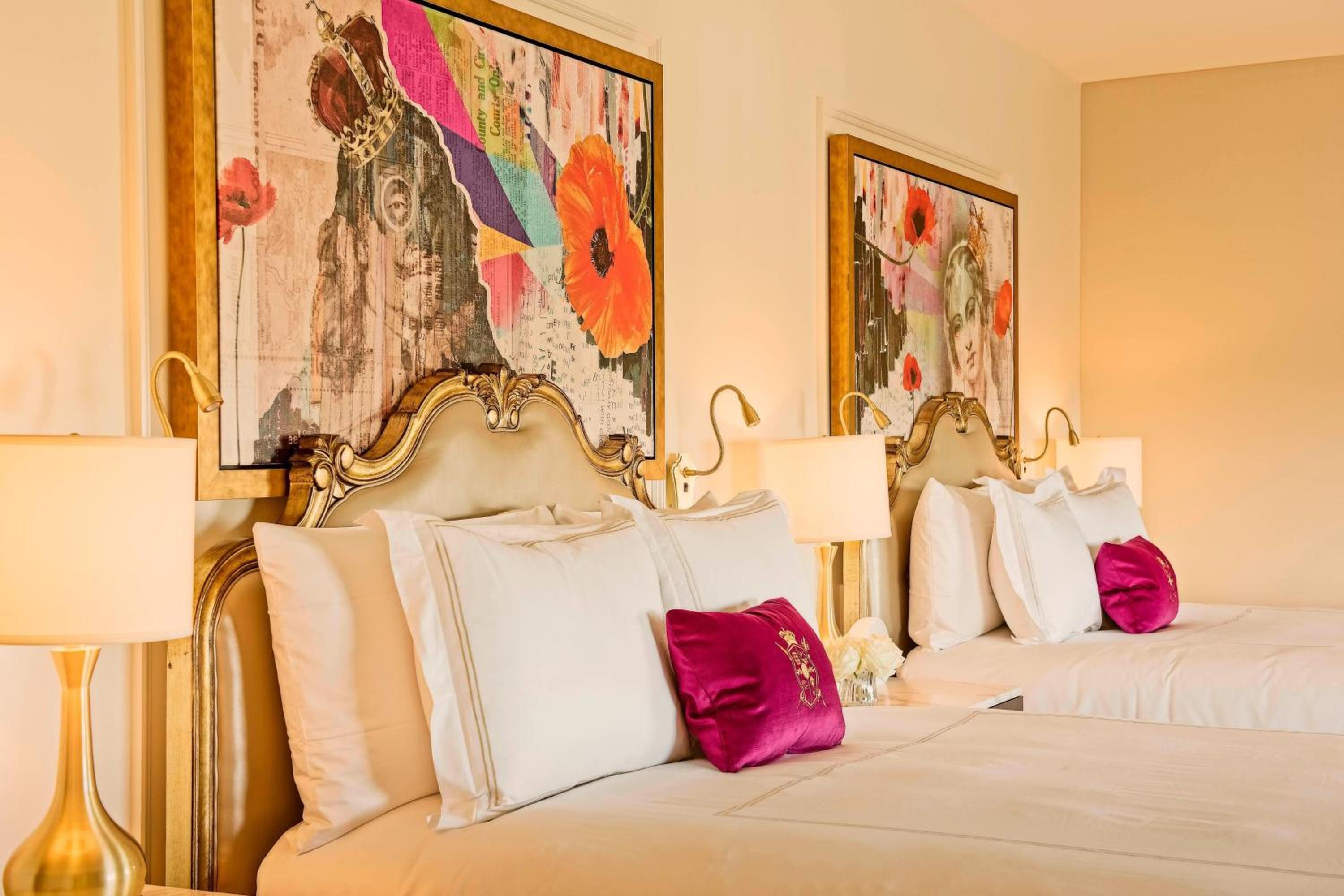 Queen Room with Two Queen Beds photo 1