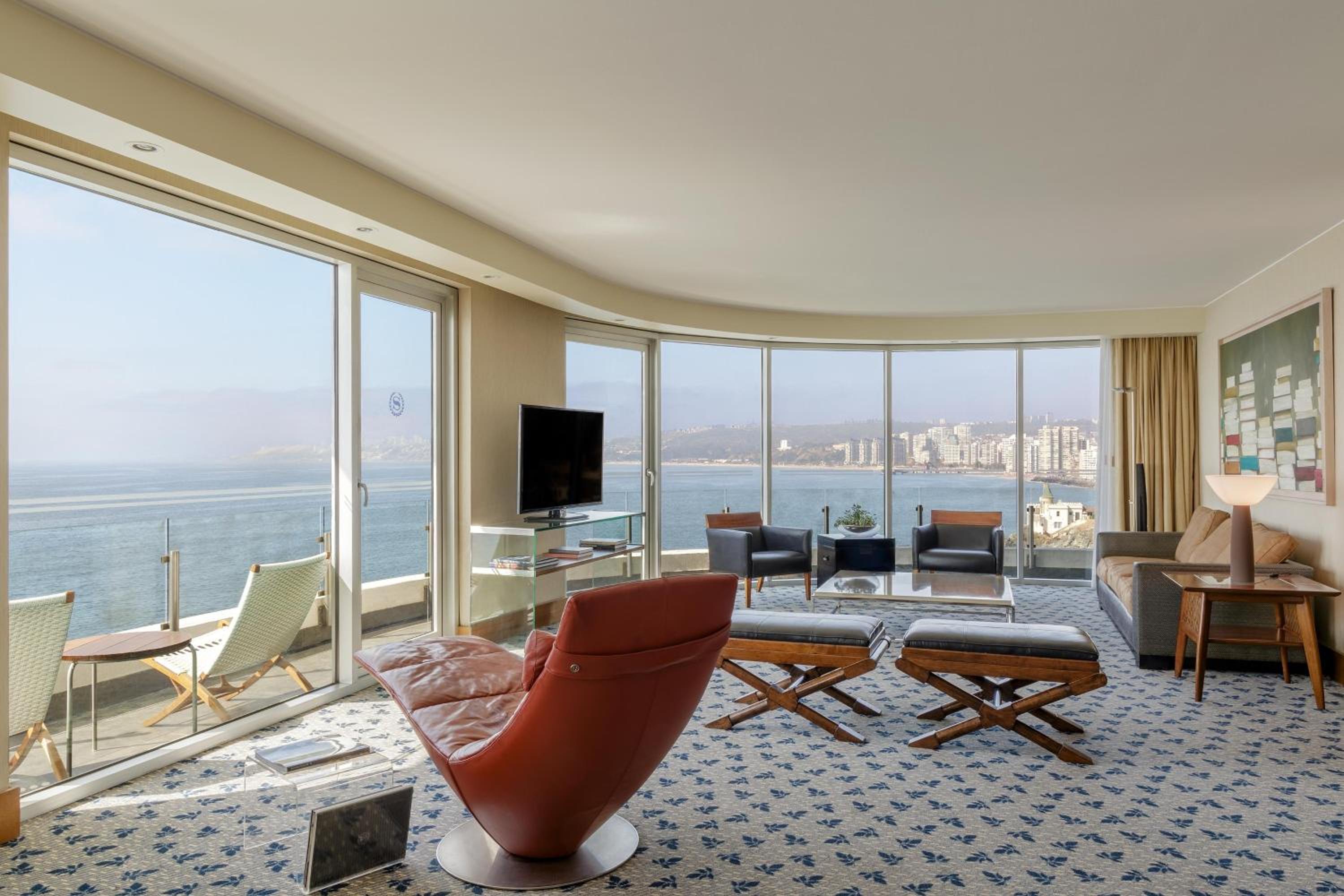 Presidential, 1 Bedroom Presidential Suite, 1 King, Balcony photo 3