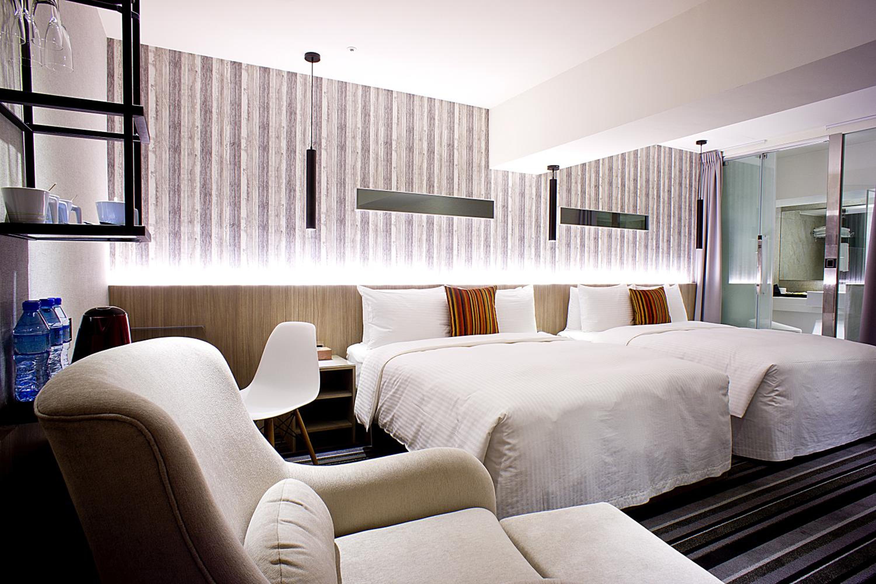 Quadruple Room -Non-Smoking photo 3