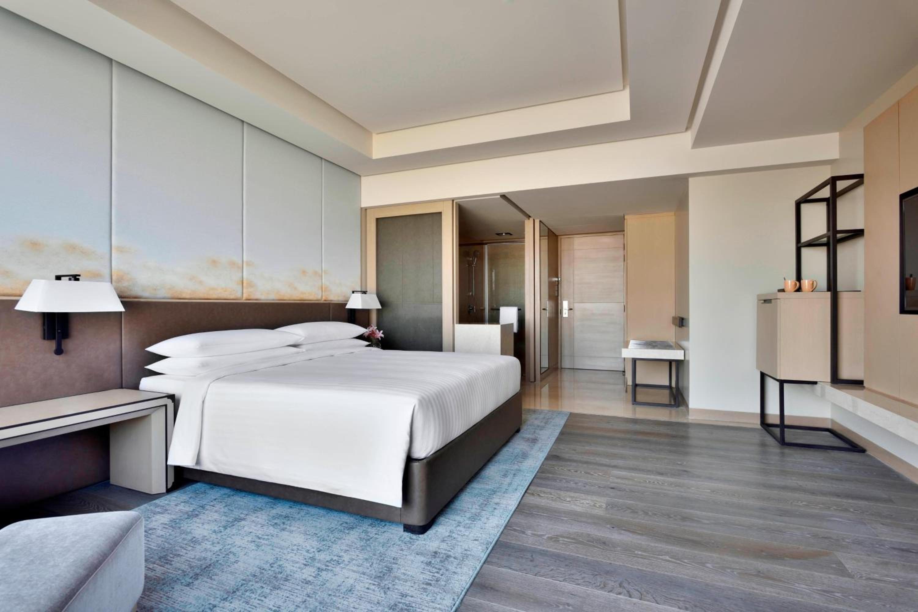 Standard King, Guest Room, 1 King Bed – INR 1000 F&B Credit, 1+1 on Selected Beverages (Happy Hours 17:00 -19:00 Hrs) Standard King, Guest Room, 1 King Bed – INR 1000 F&B Credit, 1+1 on Selected Beverages (Happy Hours 17:00 -19:00 Hrs)