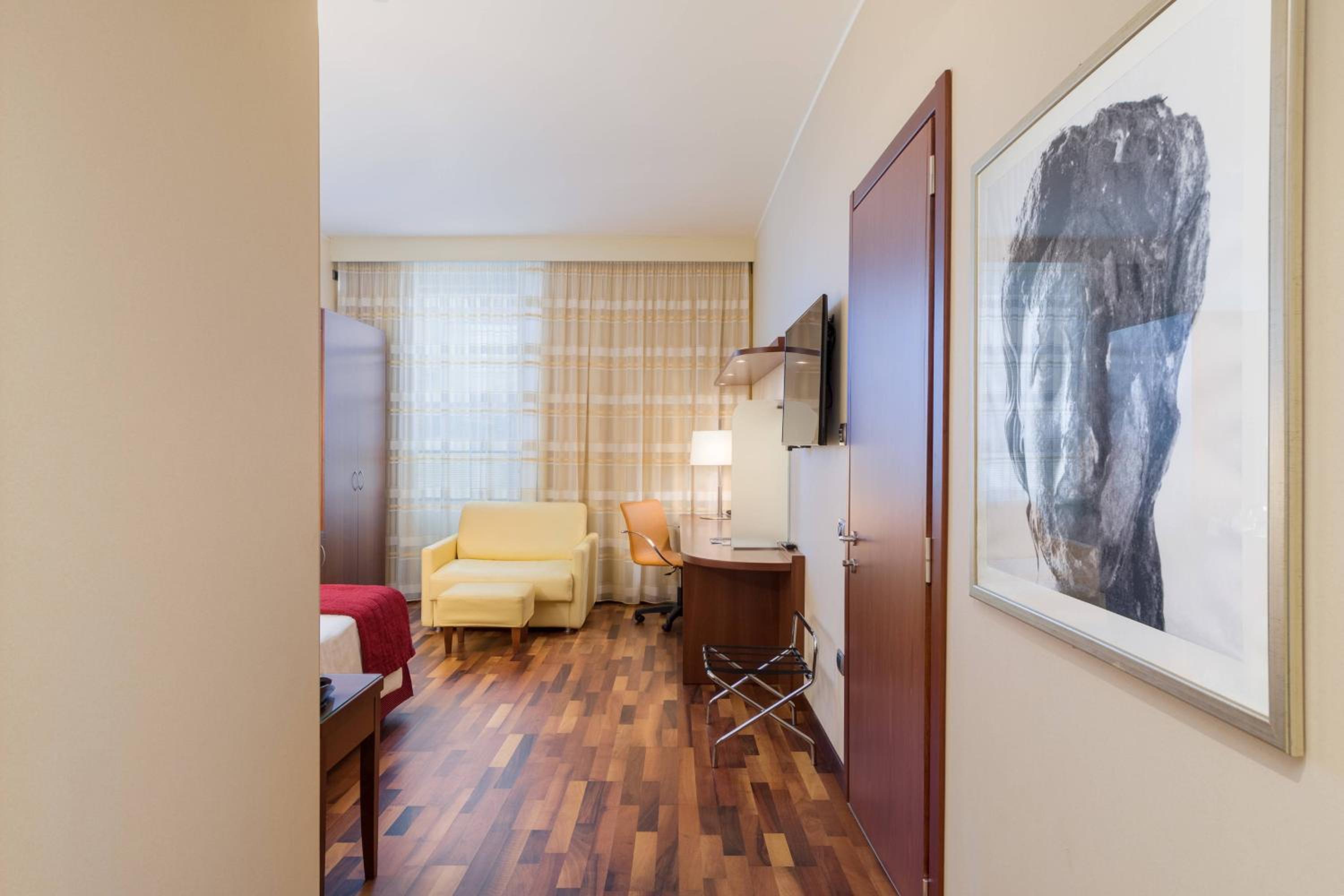 Deluxe King bedded room, Guest room, 1 King