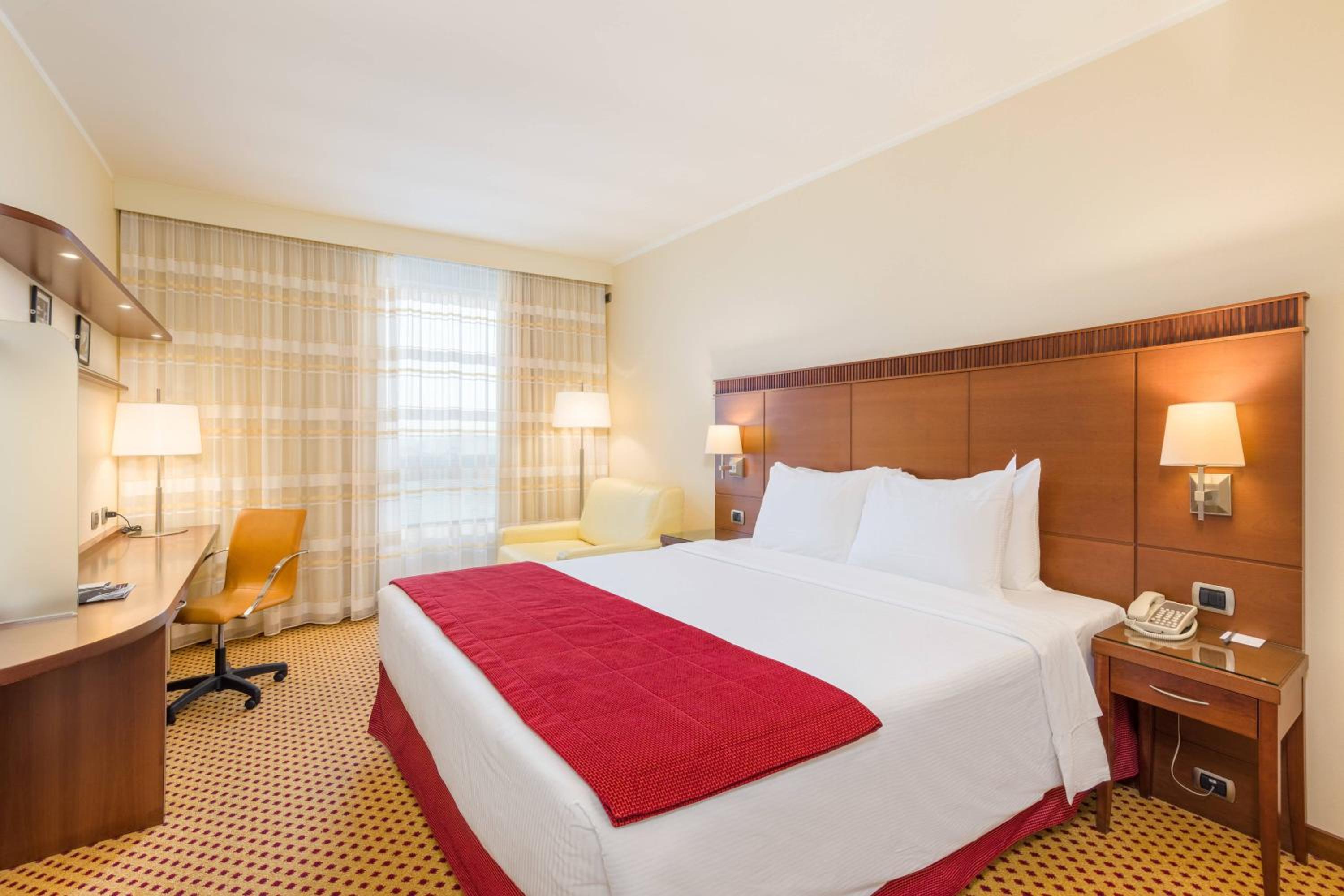 King Room with Sofa Bed