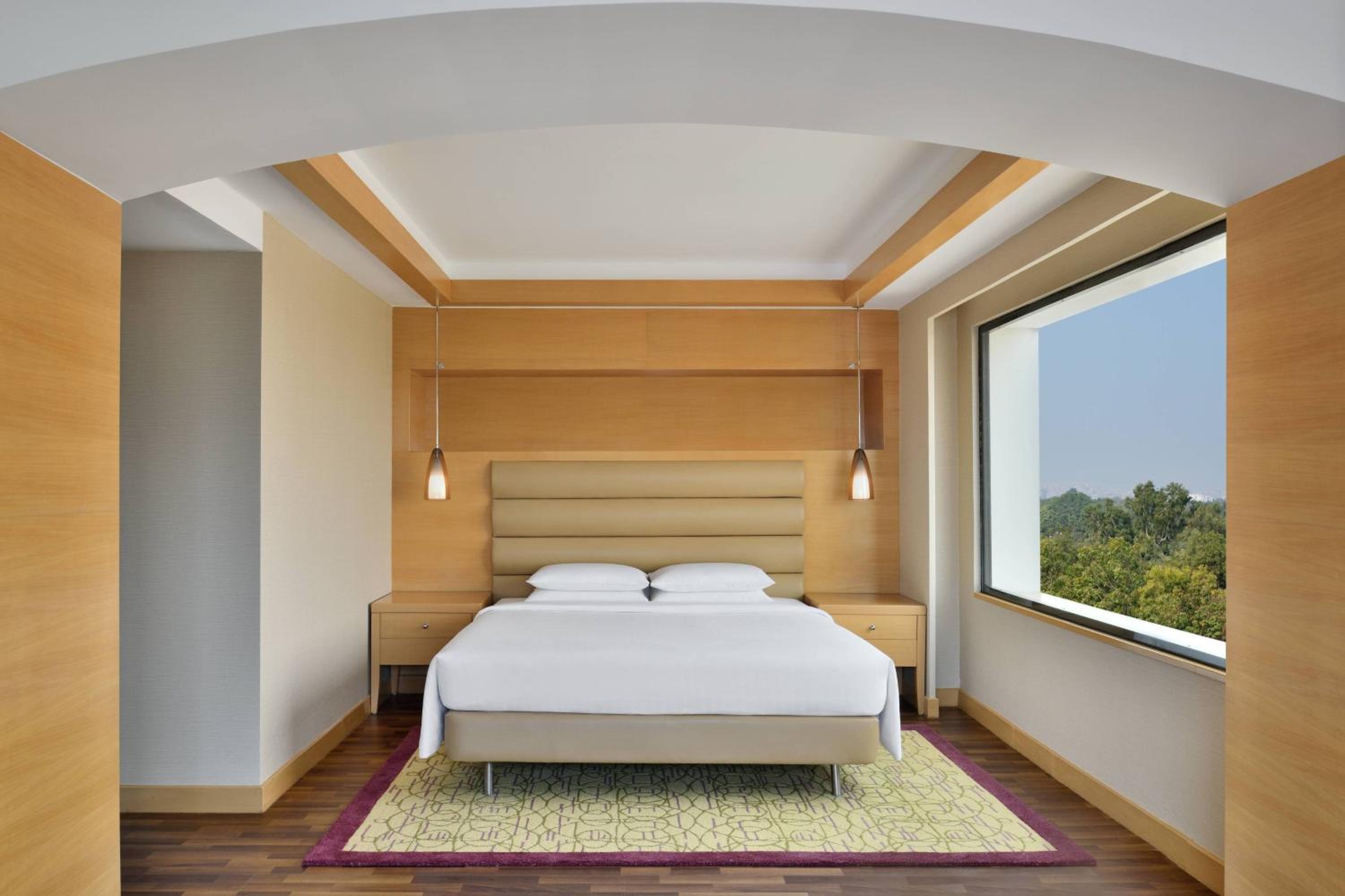 King Apartment - Concierge Lounge Access