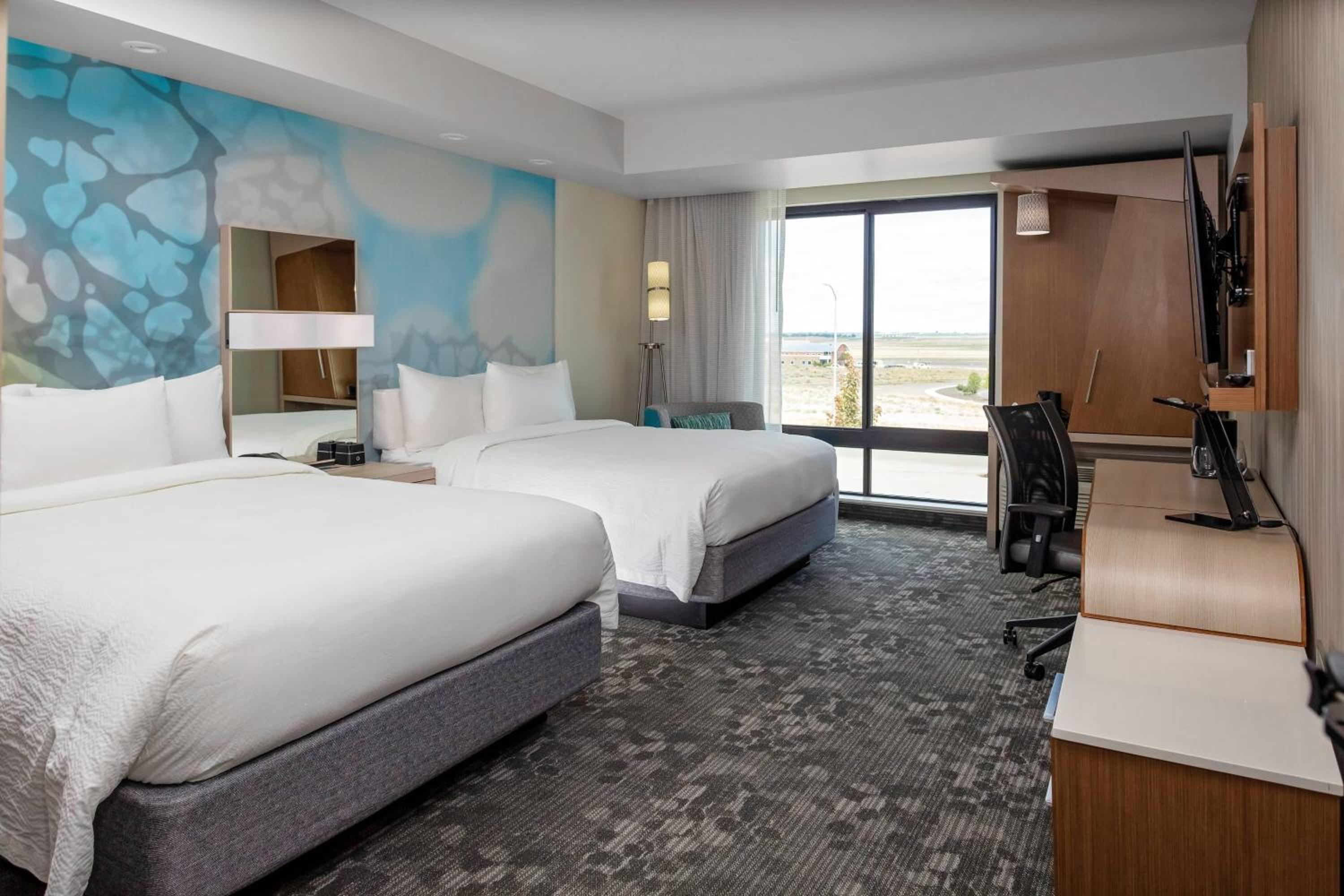 Guest room, 2 Queen, City view