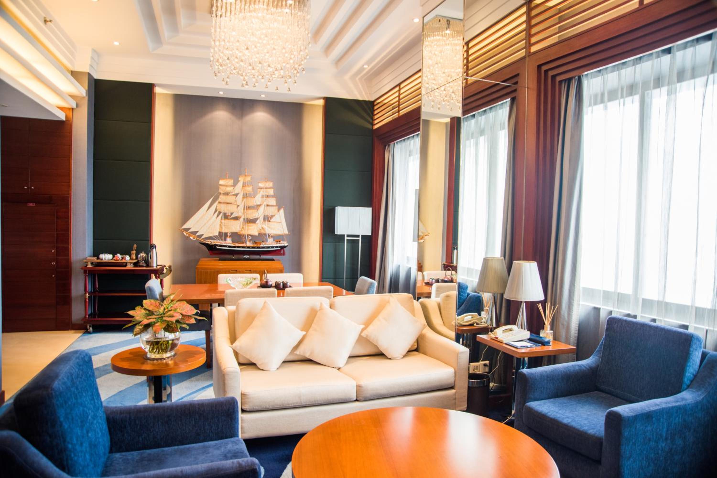 Ocean Superior Business suite room photo 1