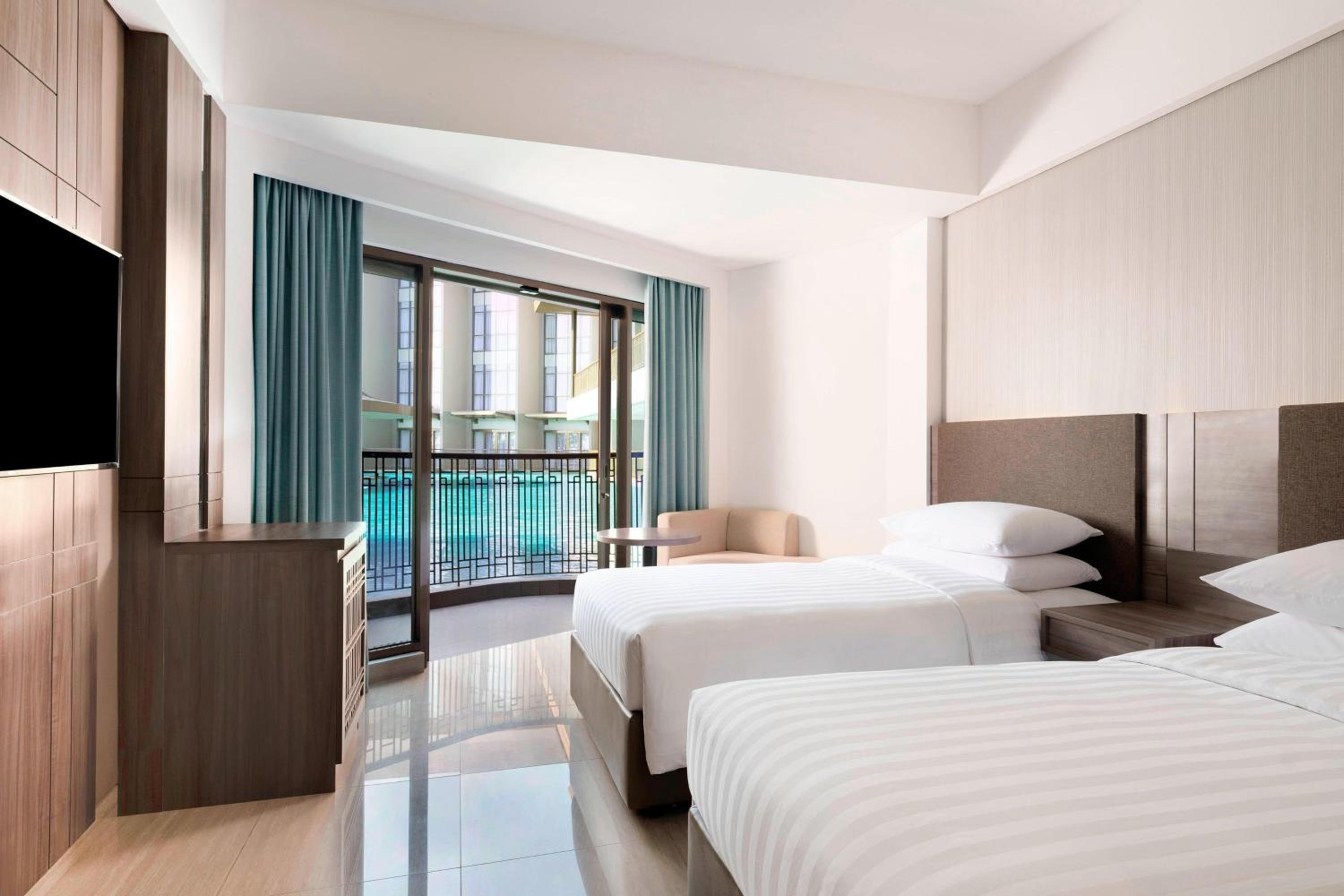 Twin Room with Pool View