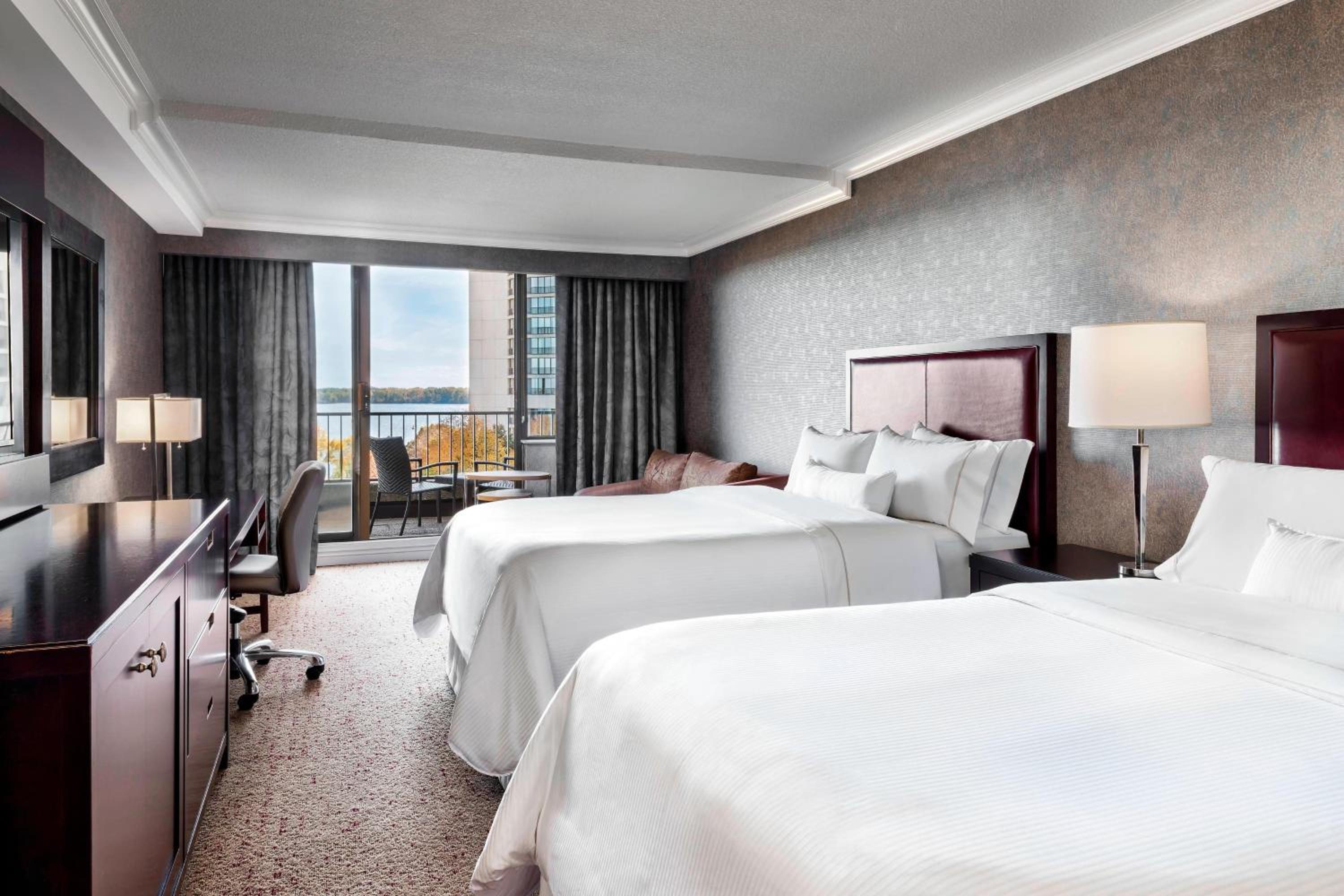 Guest Room, 2 Double, Balcony, Lake View