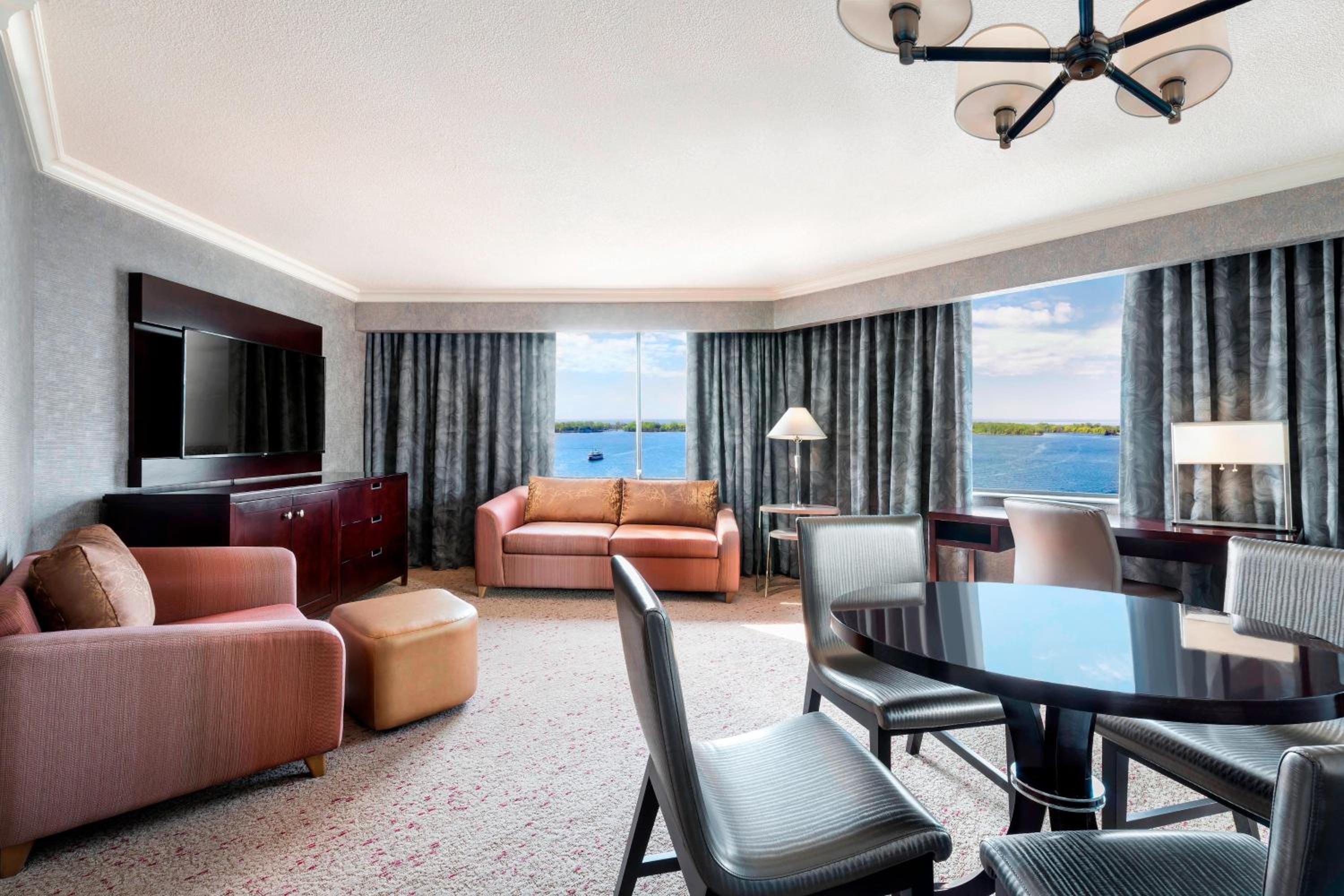 Junior Suite, 1 King, Sofa bed, Lake View