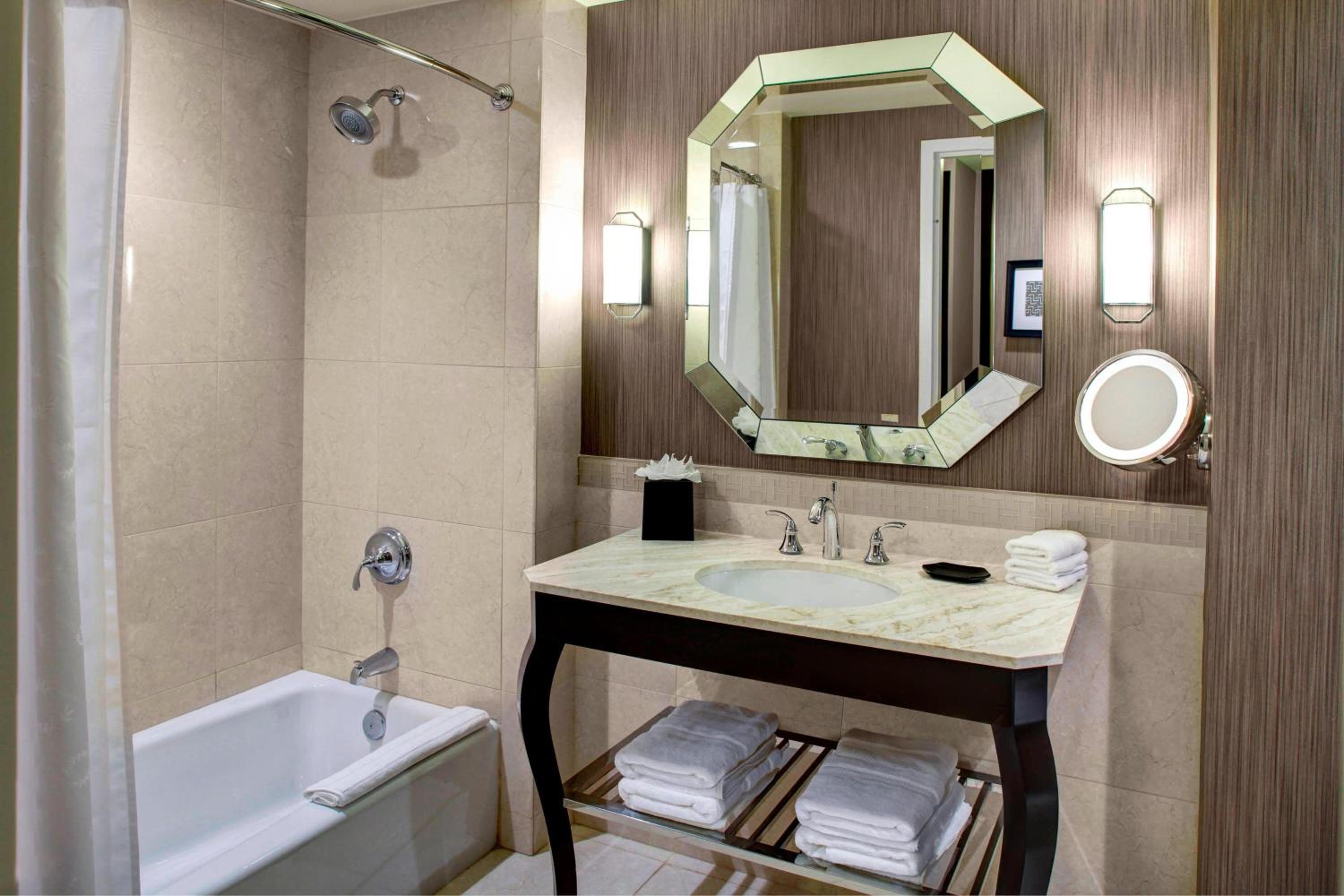 High Floor Two Doubles, Guest room, 2 Double, High Floor photo 2