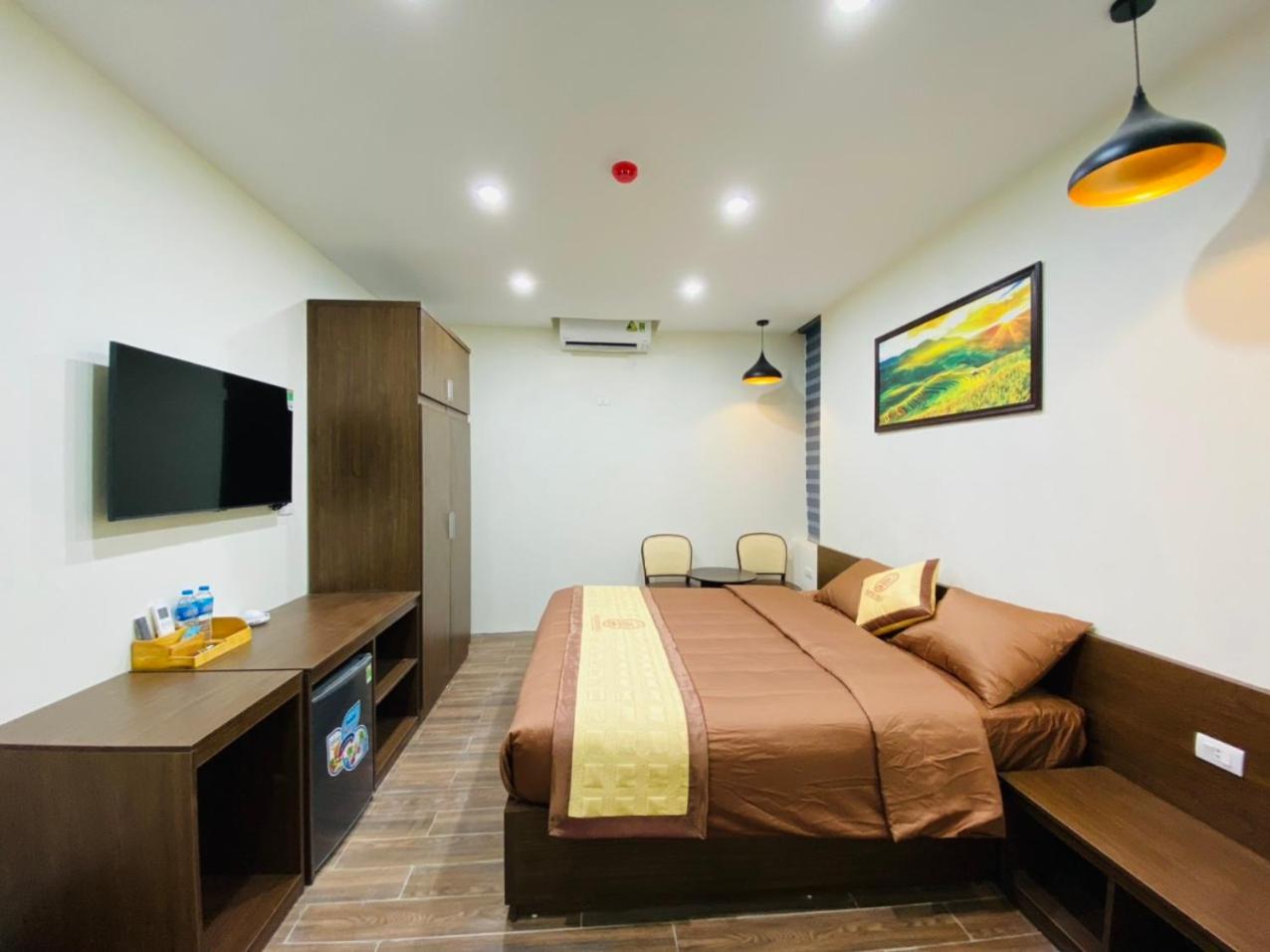 Standard King Room photo 1