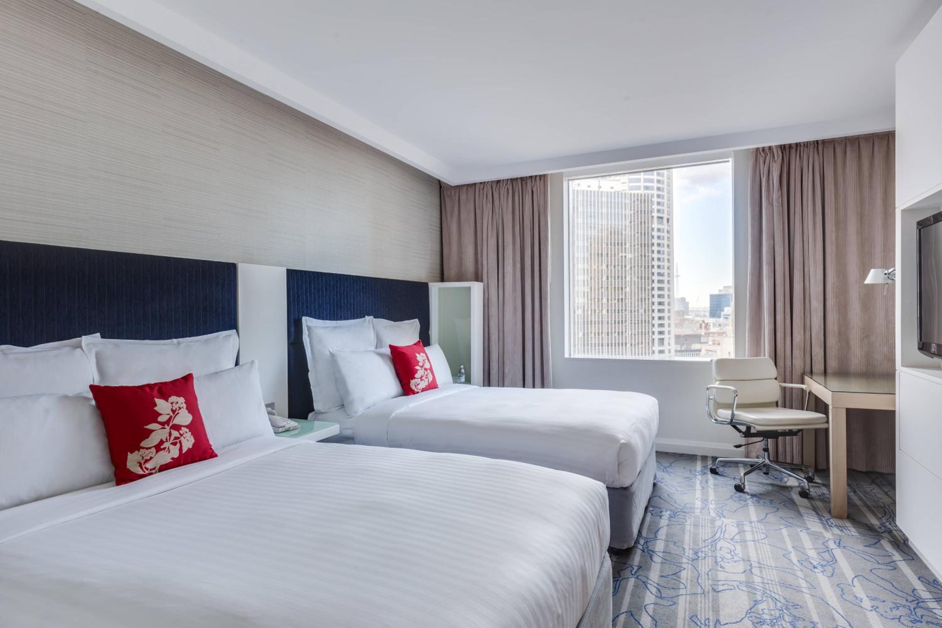Deluxe Guest room, 2 Double Beds with Cityscape View