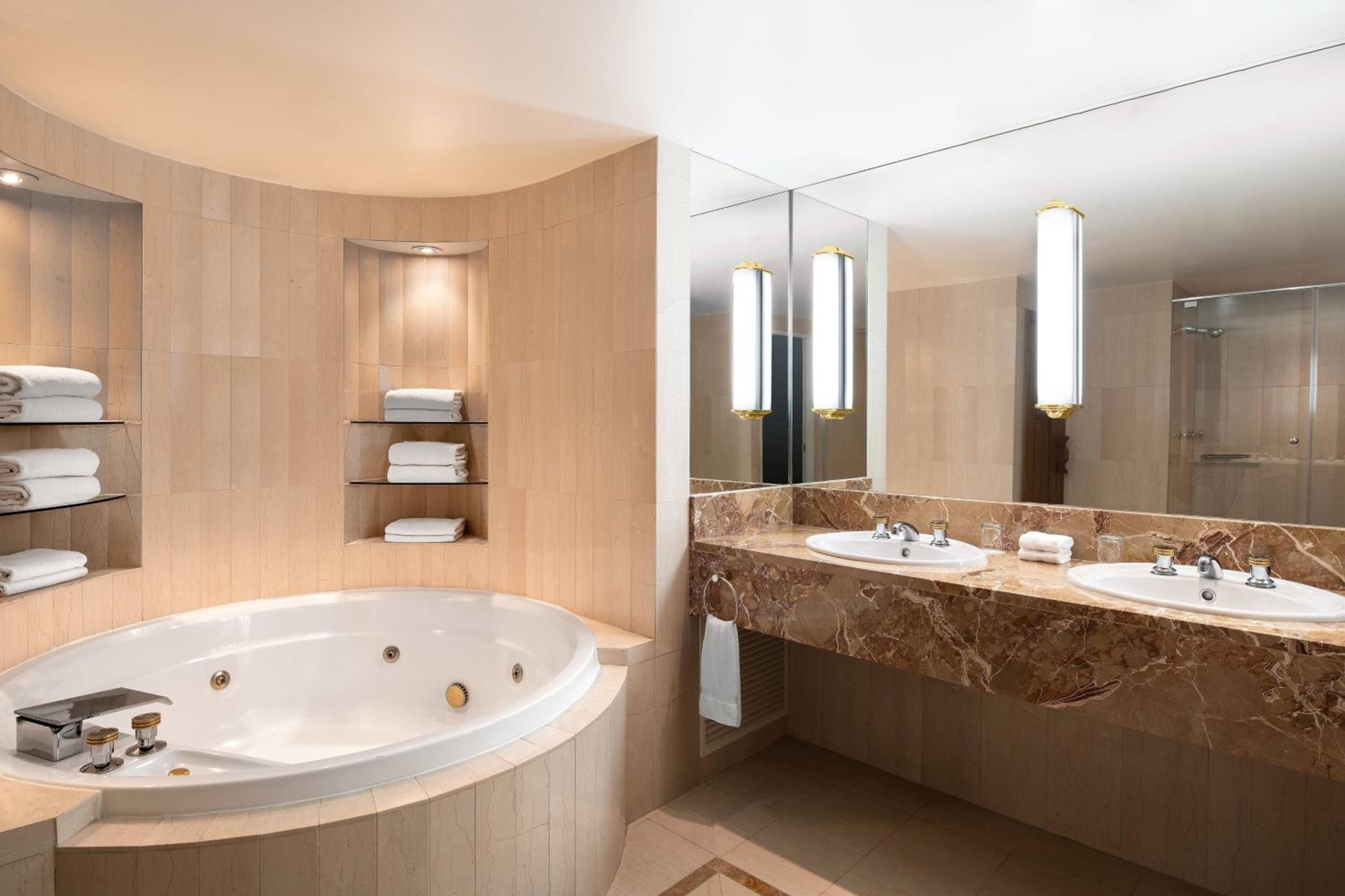 Two-Bedroom Presidential Suite with Harbor View thumbnail 6