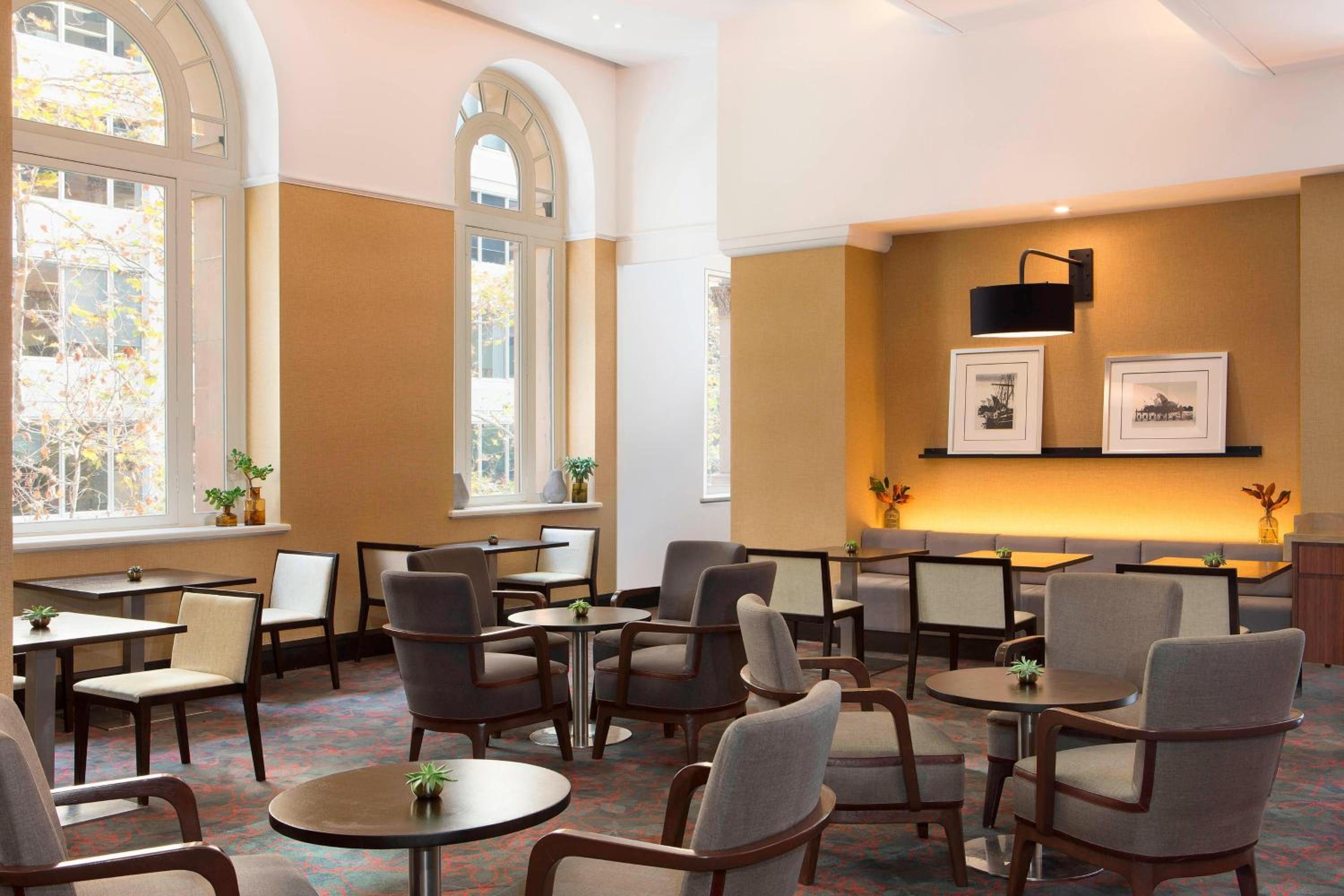 Executive Room with Club lounge access with Harbor Bridge View