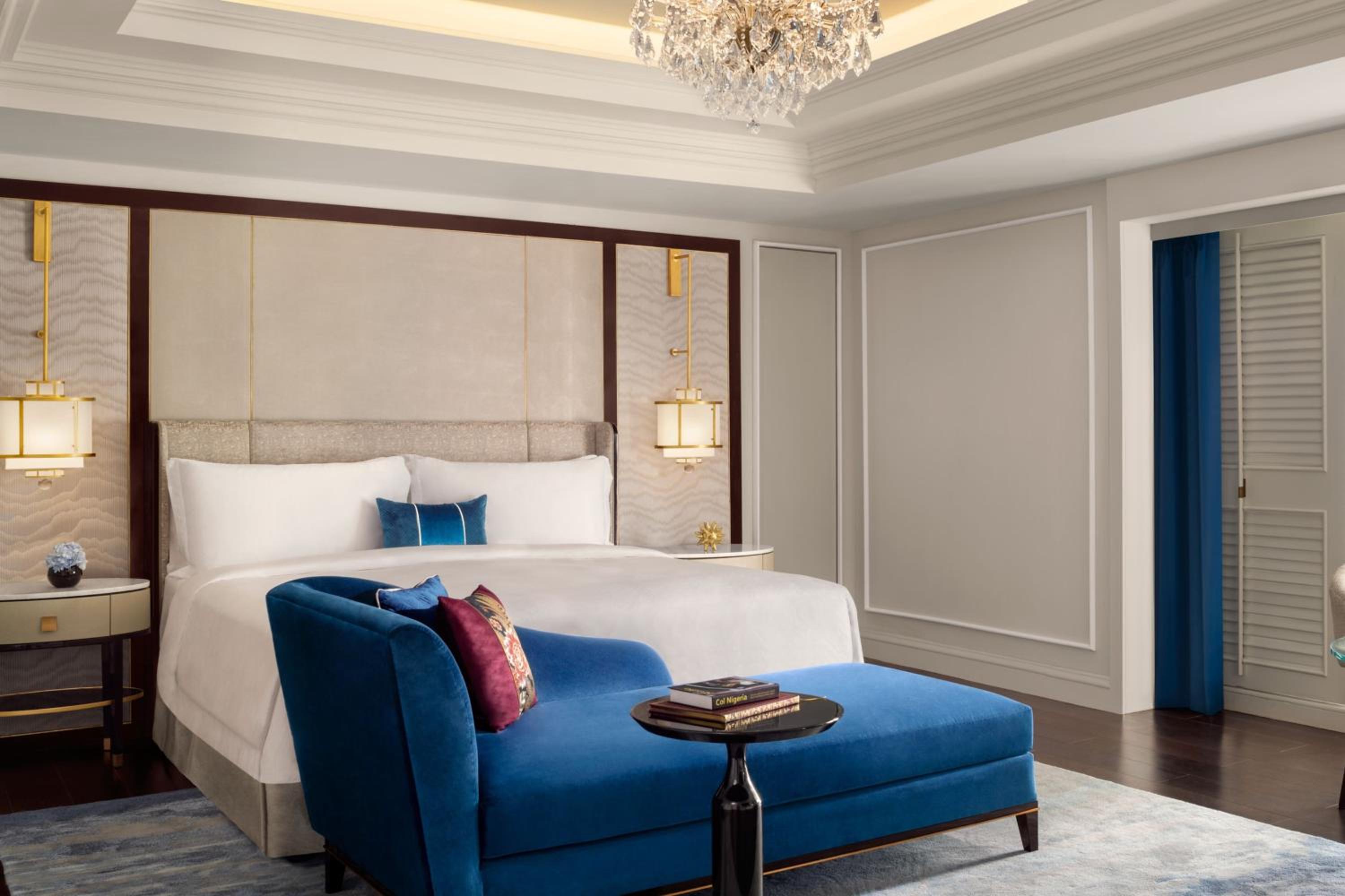 Empire One-Bedroom King Suite with Balcony - Photo 1