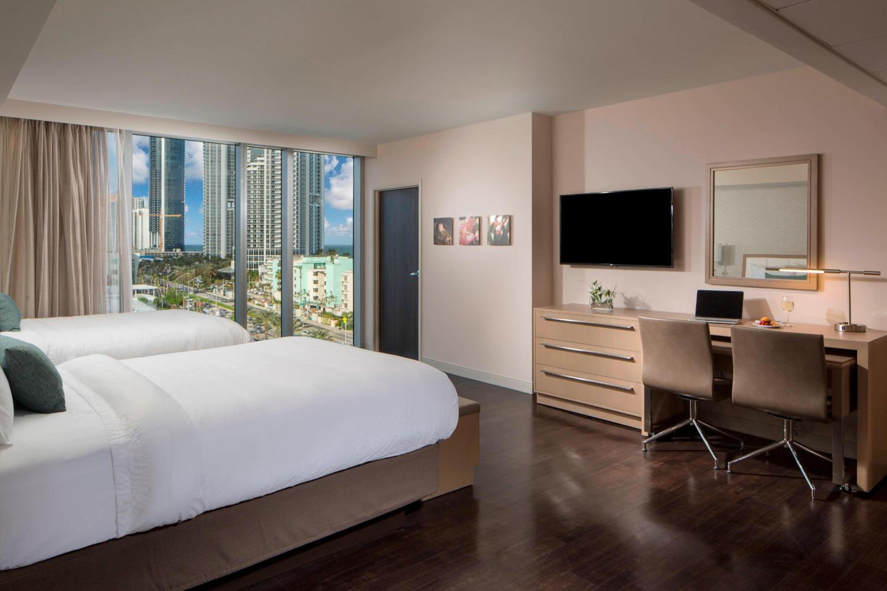 Queen Studio with 2 Queen Beds and Ocean View