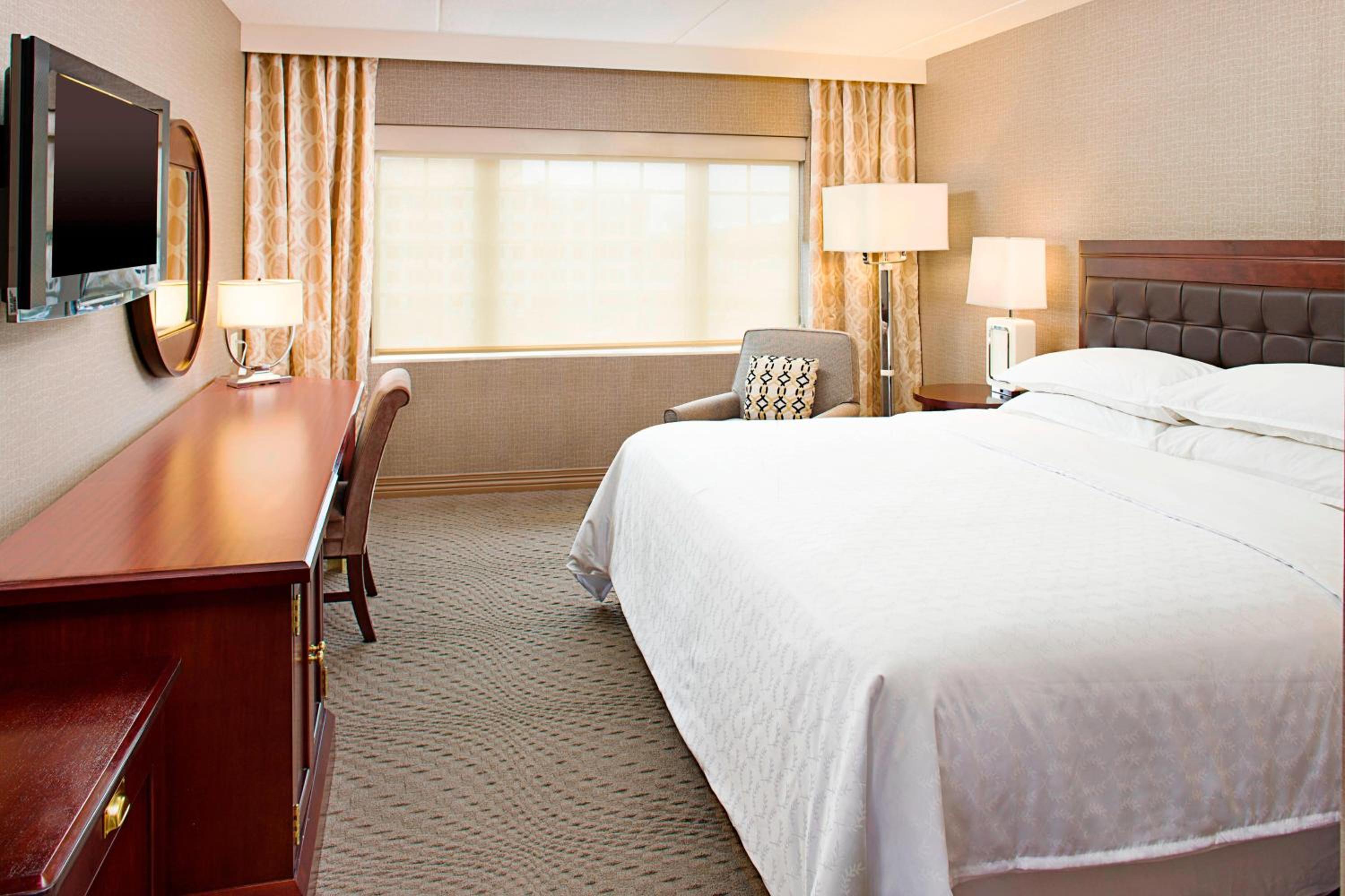 Guest Room, 1 King - Photo 3