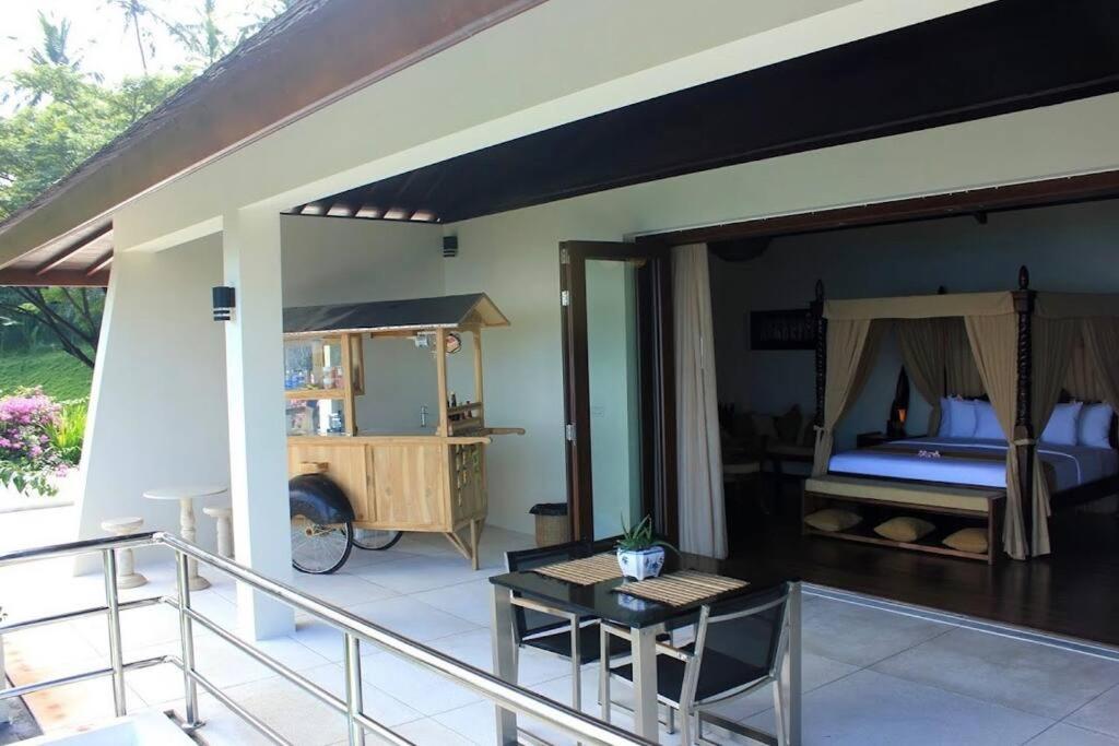 Three-Bedroom Villa photo 3