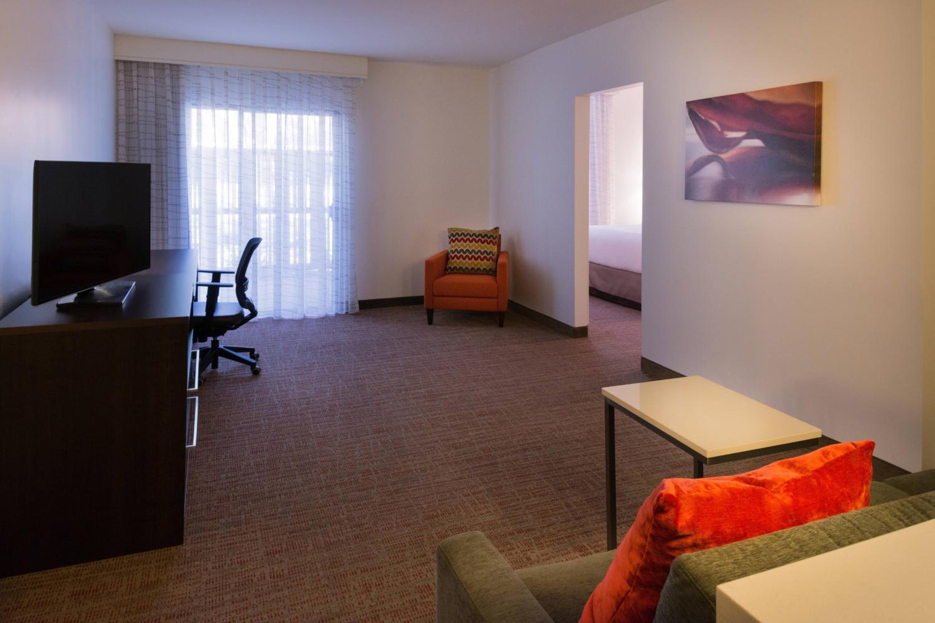 One-Bedroom Suite photo 2