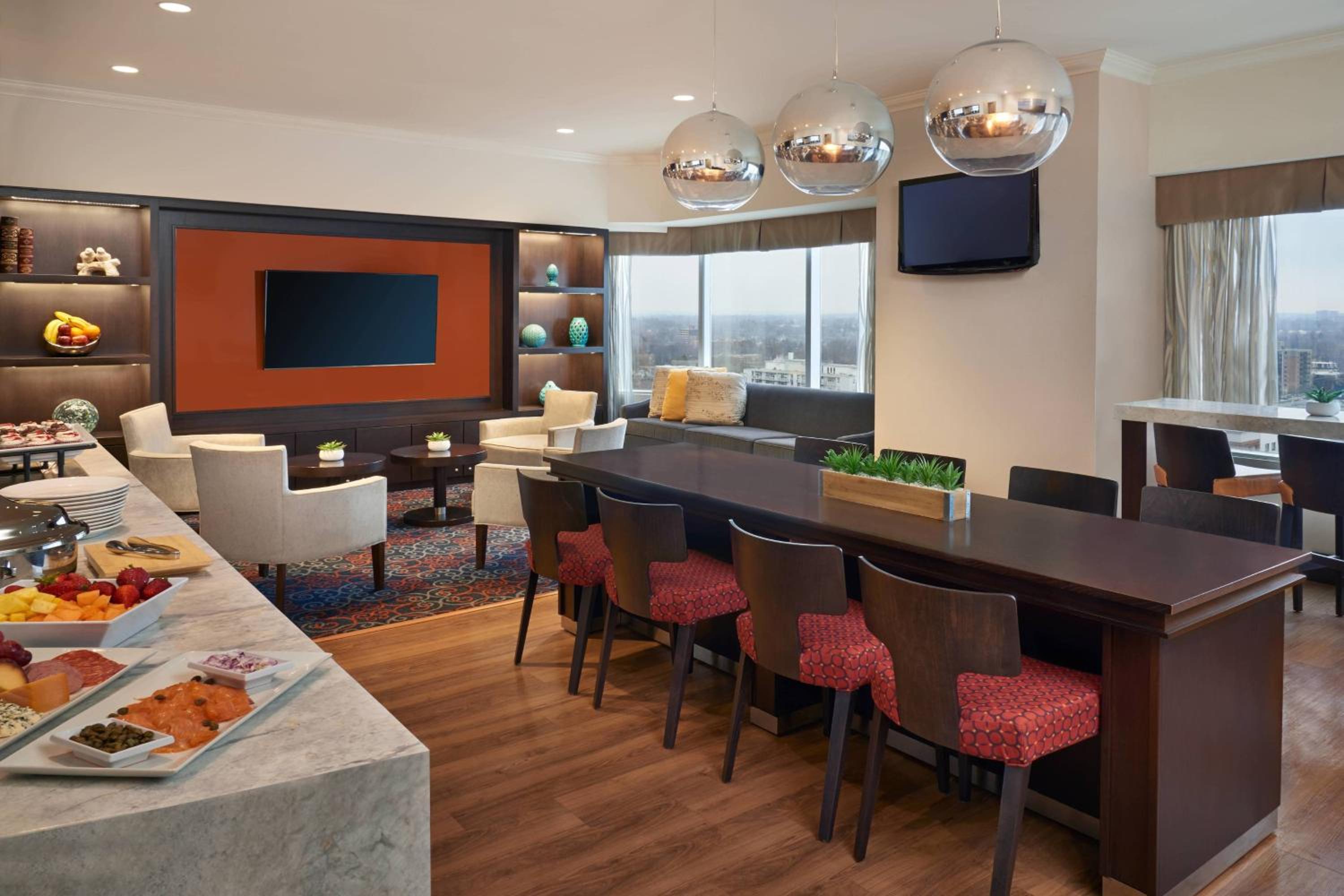 Club King Room