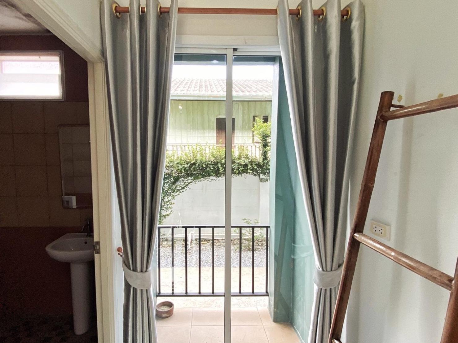 Standard Double Room - Photo 8