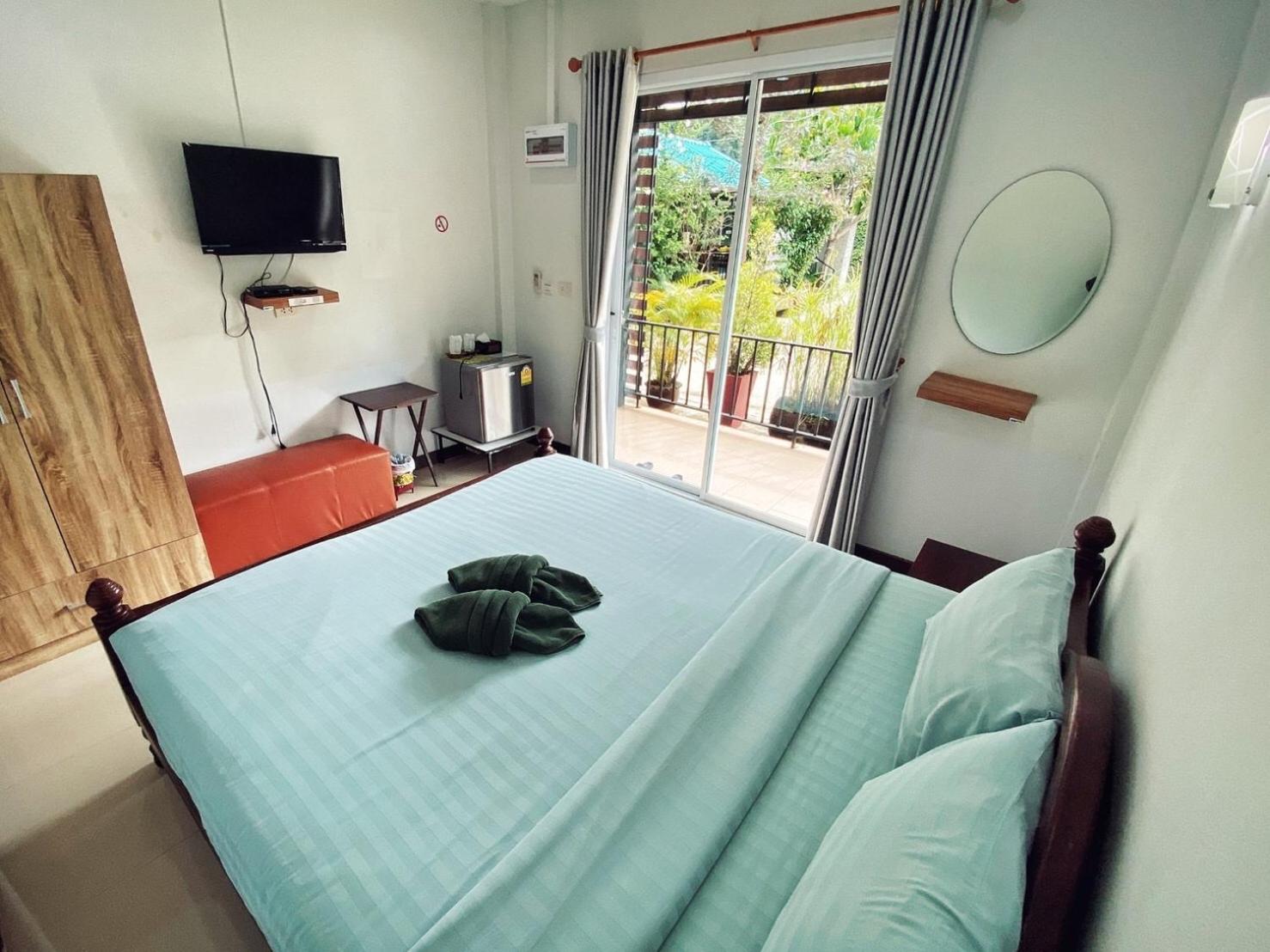 Standard Double Room - Photo 11