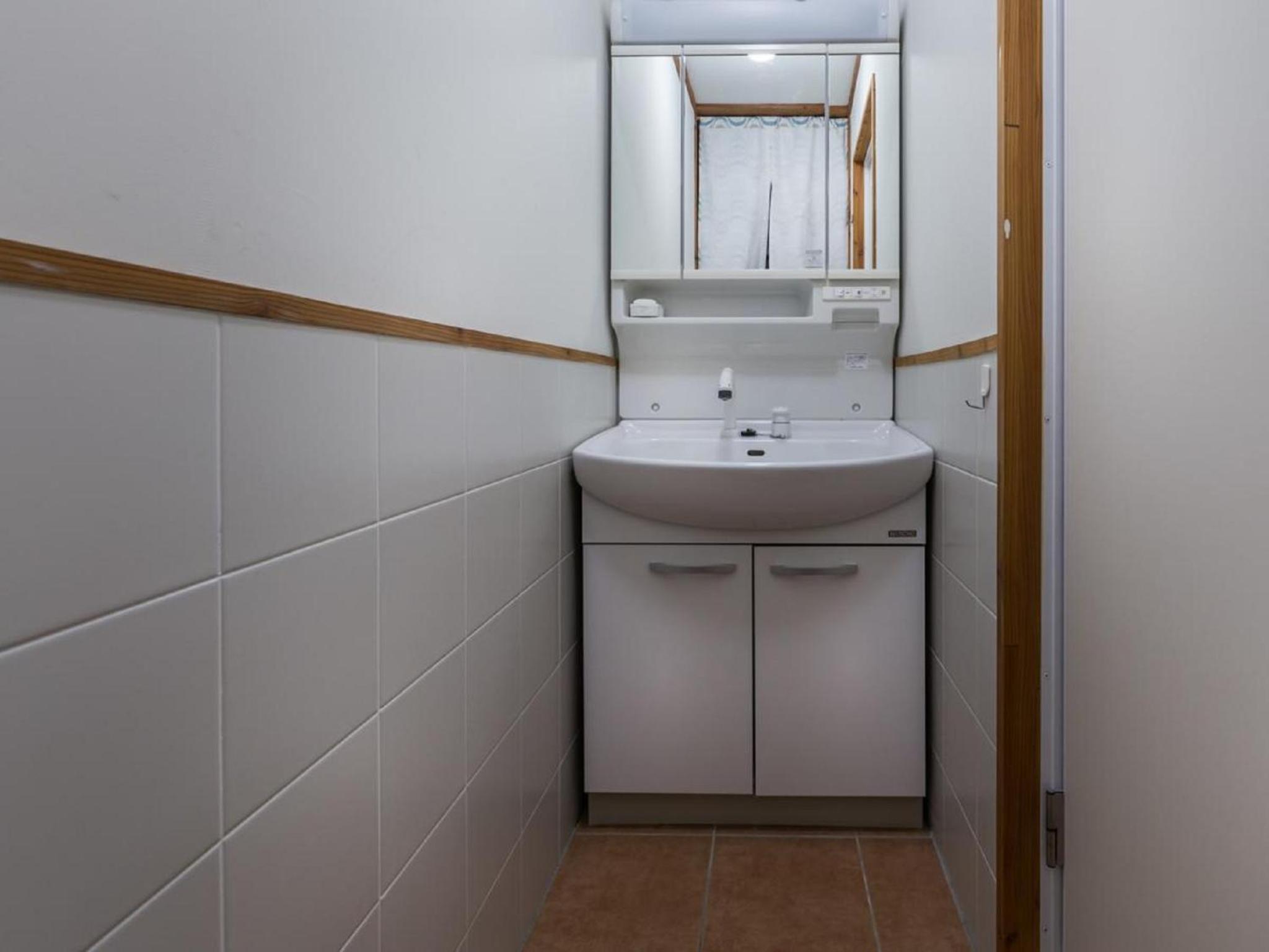 4-Bedroom House - Photo 4