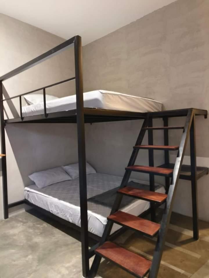 Standard Queen Room With Two Queen Beds photo 1