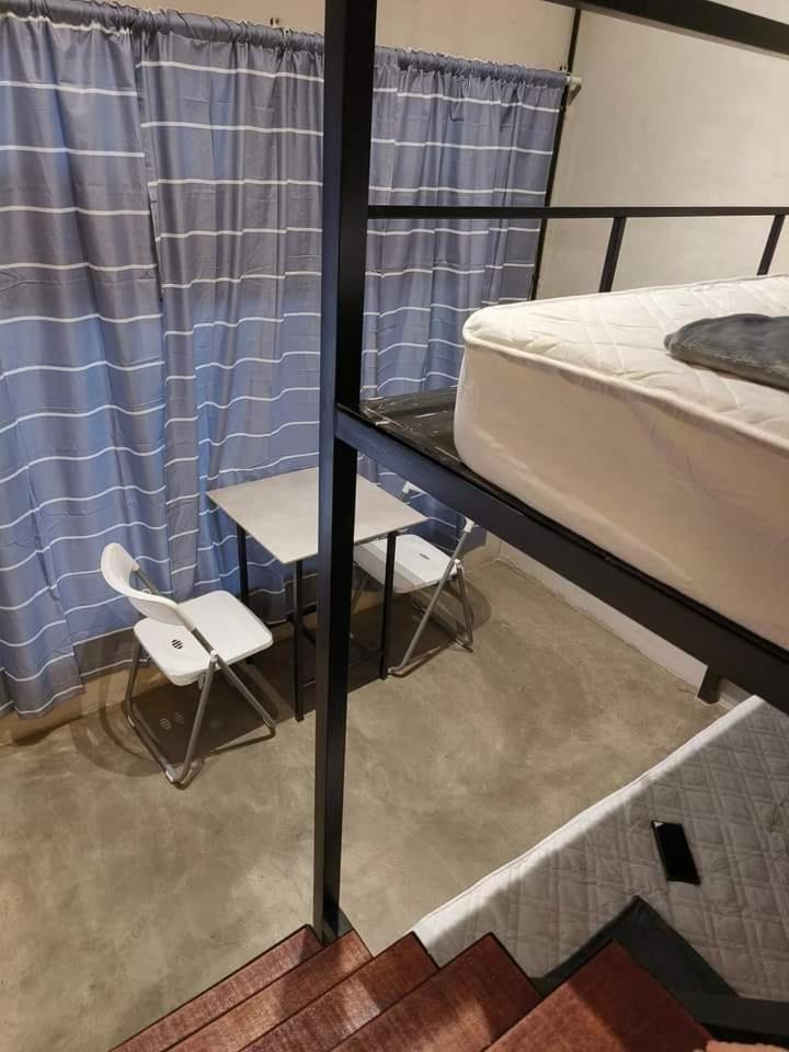 Standard Queen Room With Two Queen Beds photo 3