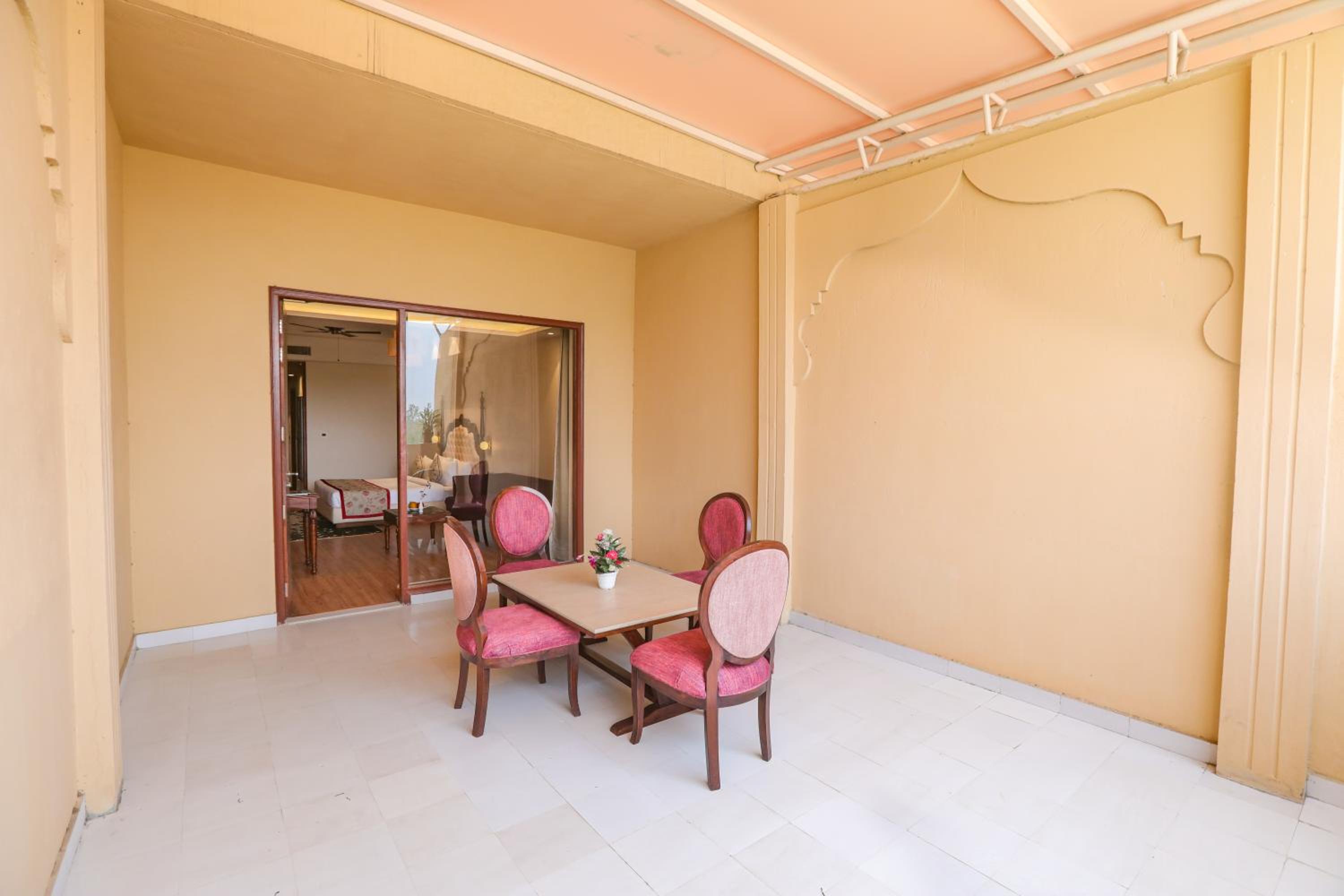 Mughal Club Room with Balcony - Photo 28