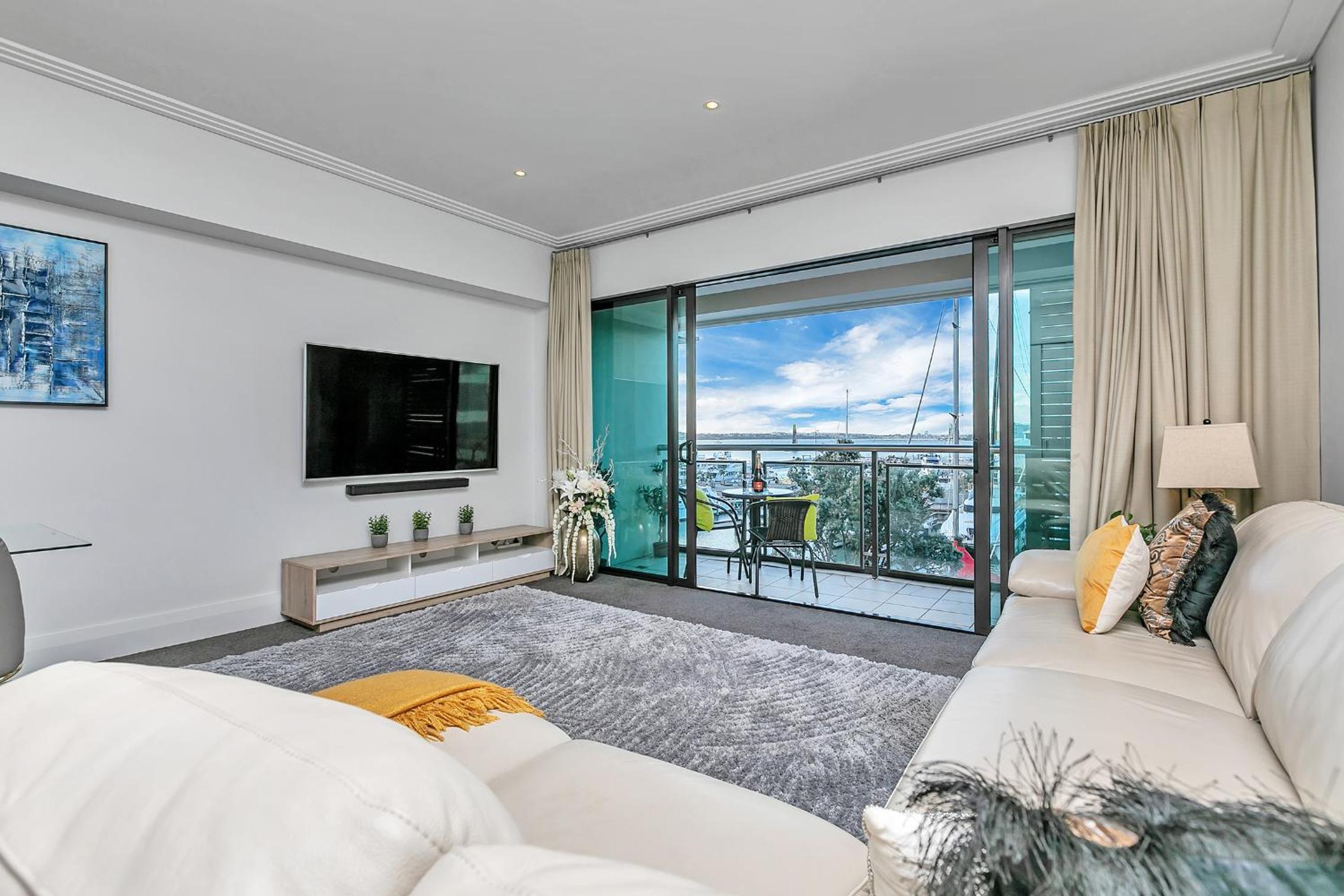 Apartment With Balcony