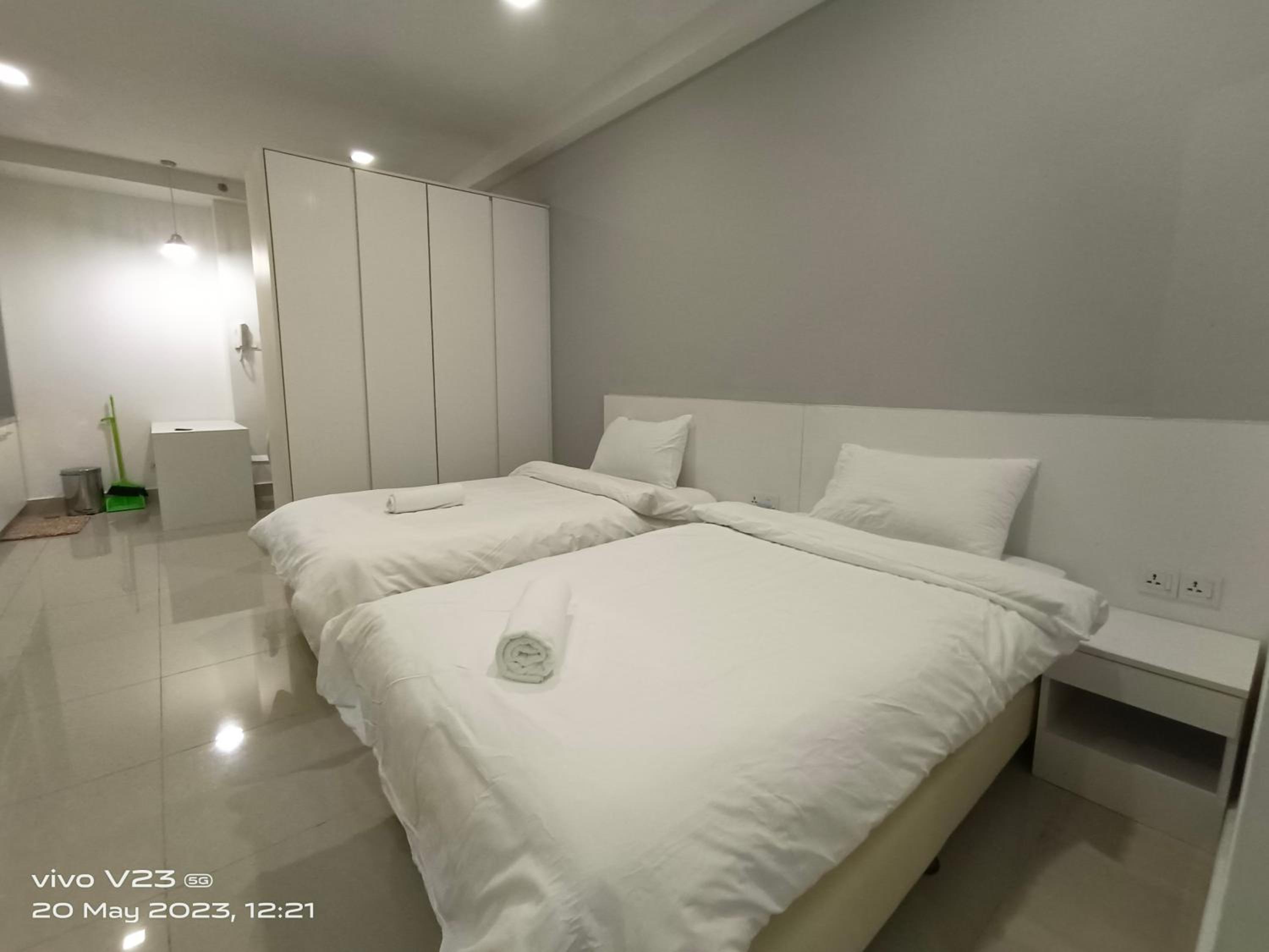 One-Bedroom Apartment photo 3