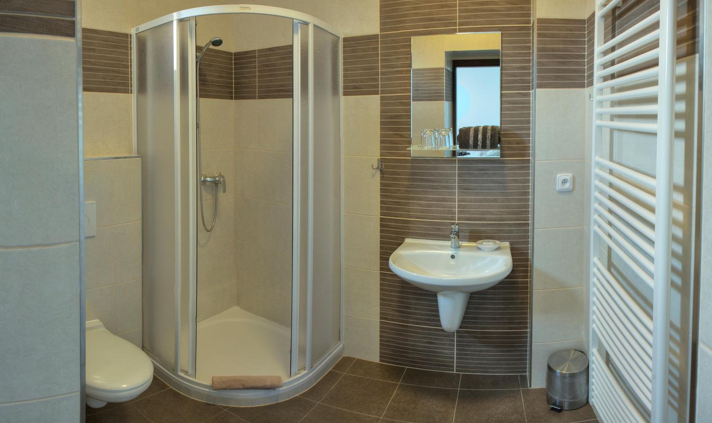 Double Room with Private Bathroom photo 2