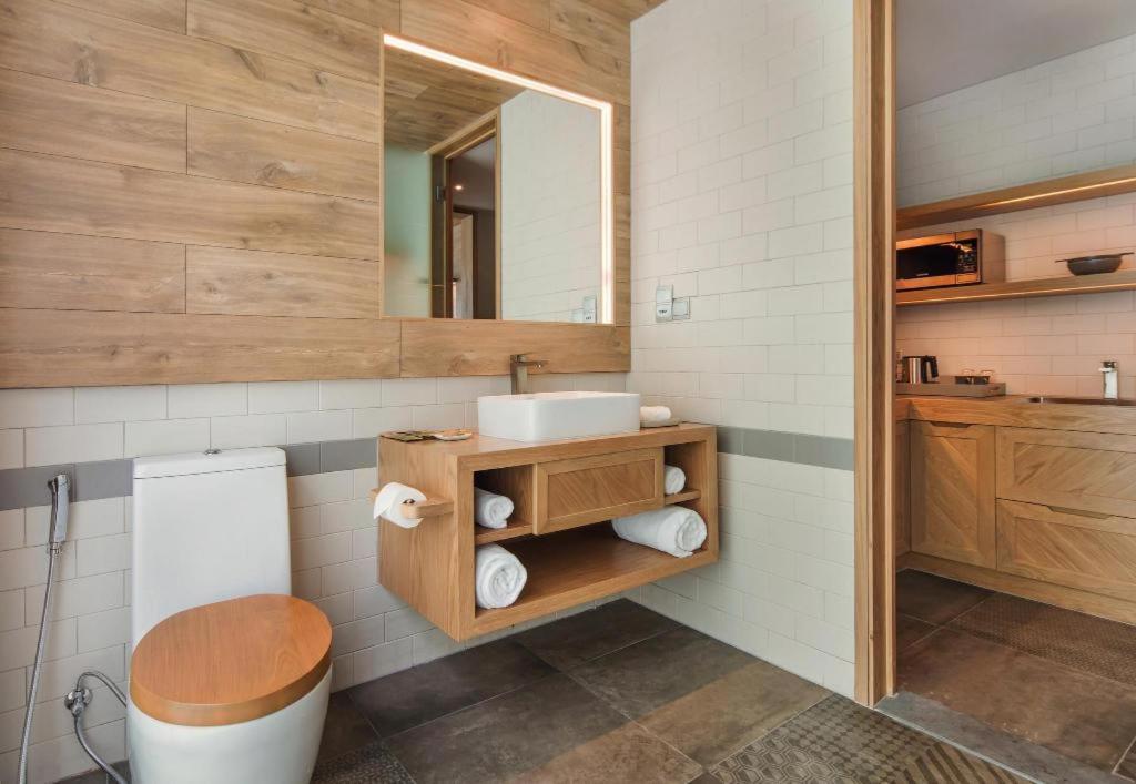 Corner Suite with Spa Offer photo 3