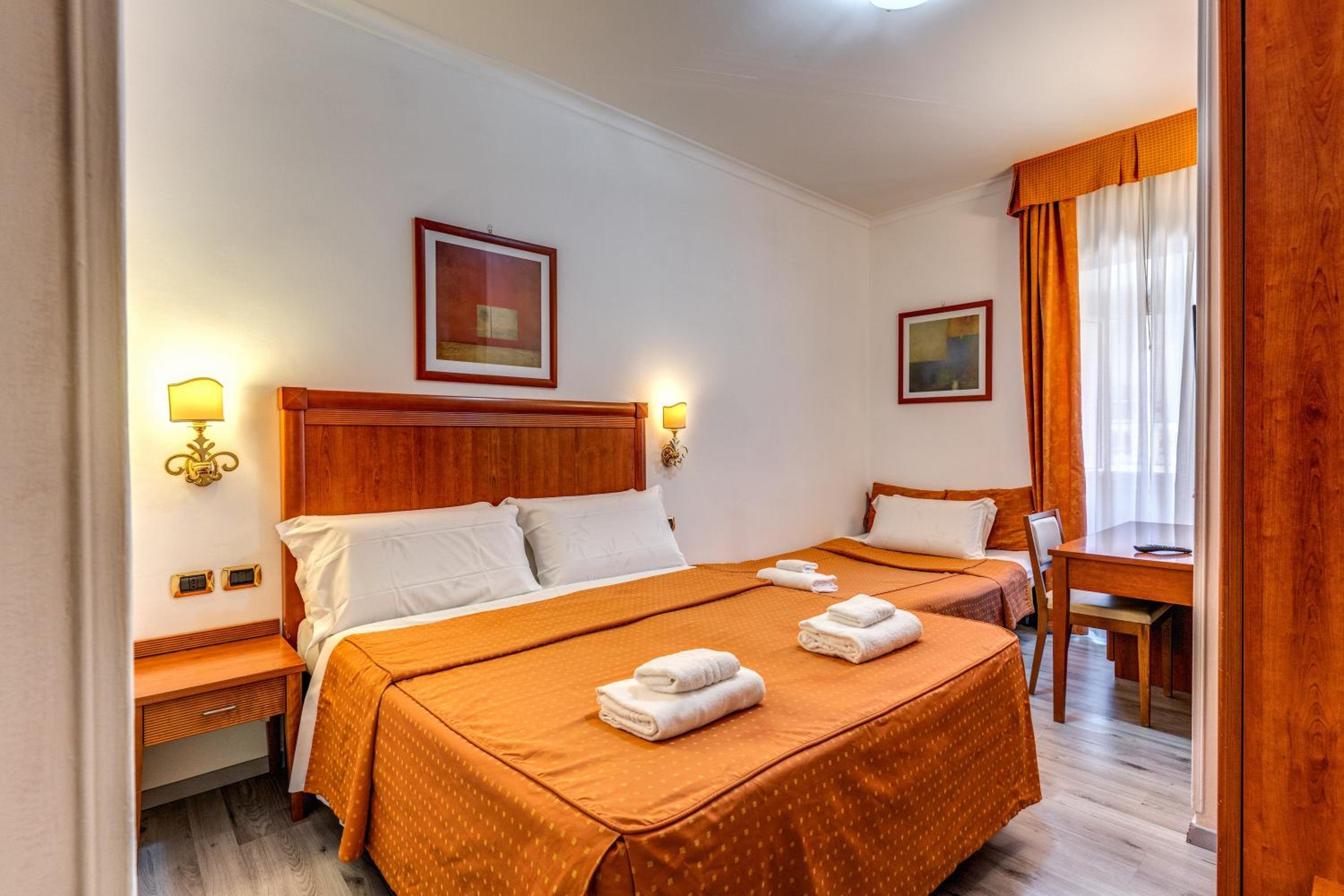 Basic Triple Room - Photo 10