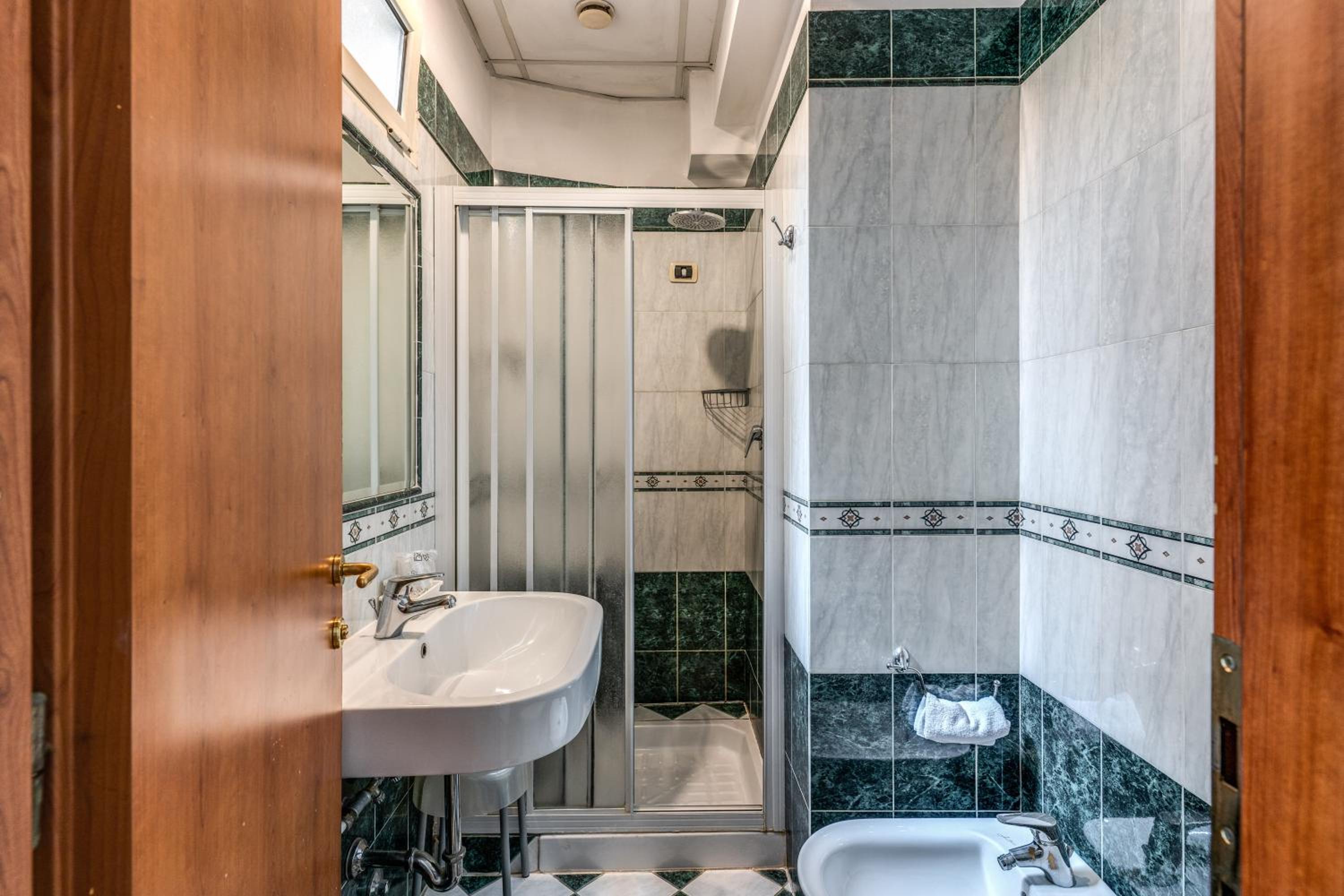 Basic Triple Room
