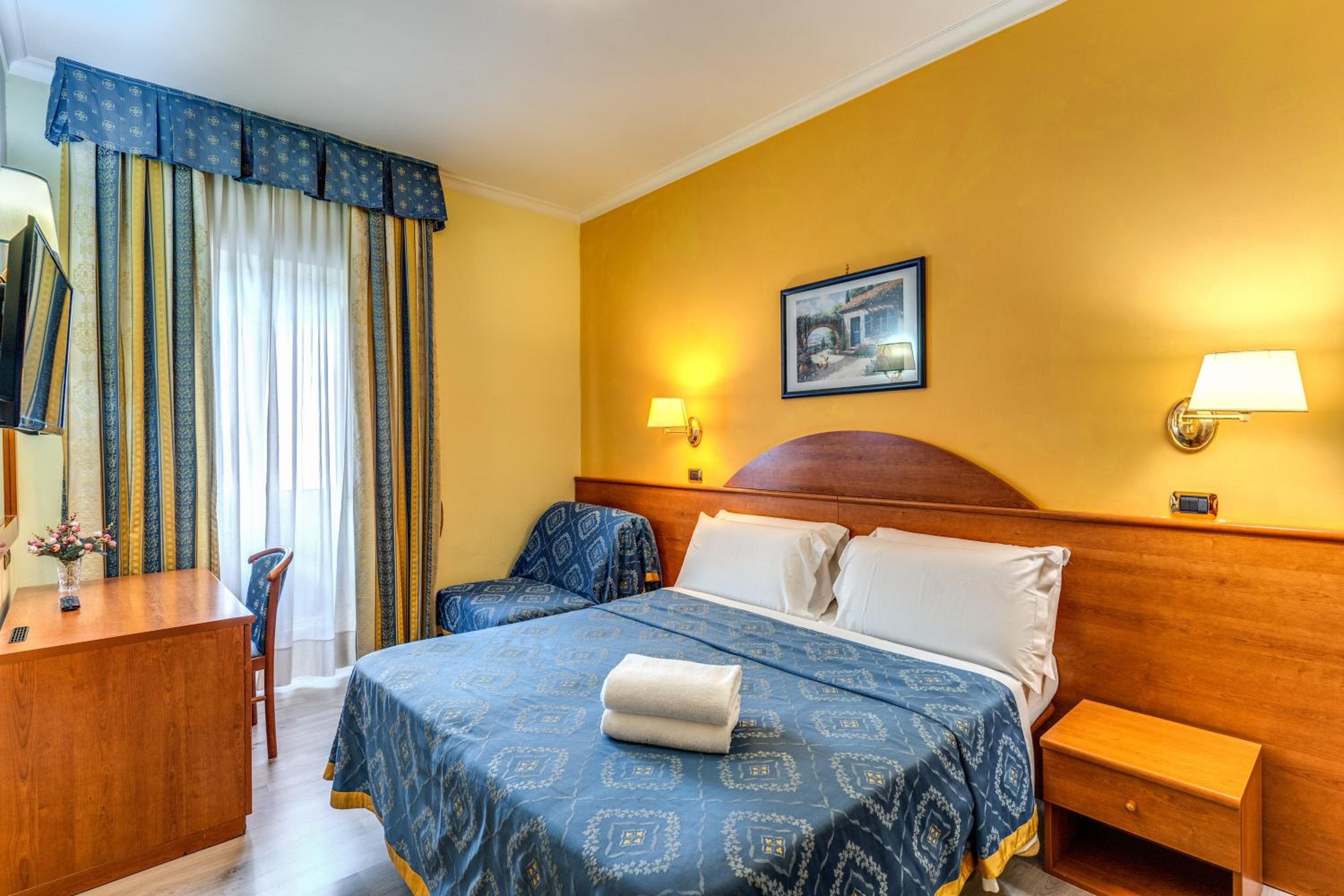 Basic Triple Room