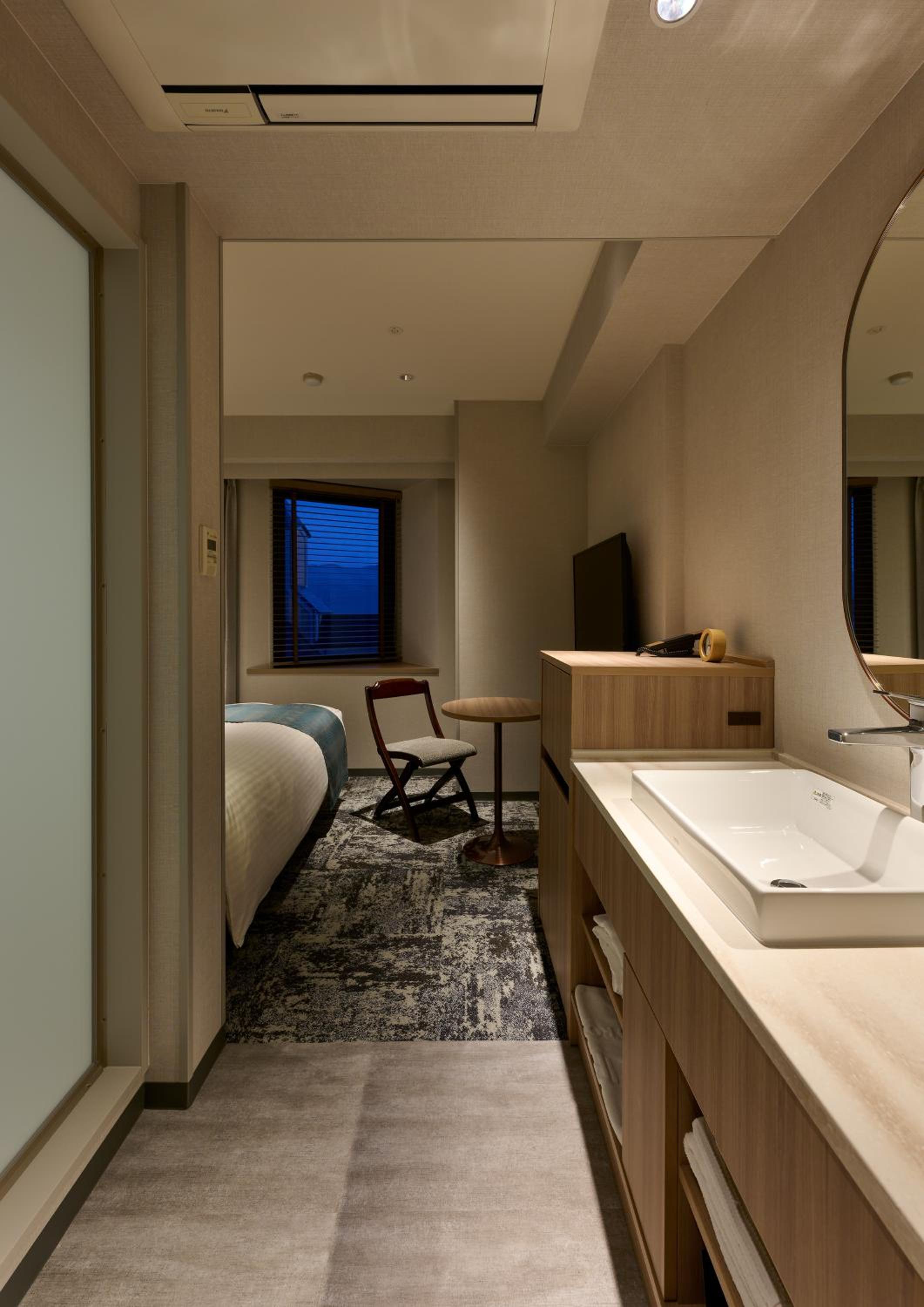 Double Room with Shower Booth- Non-Smoking photo 2