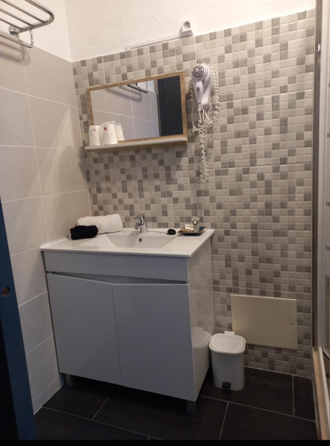 Small Double Room photo 3