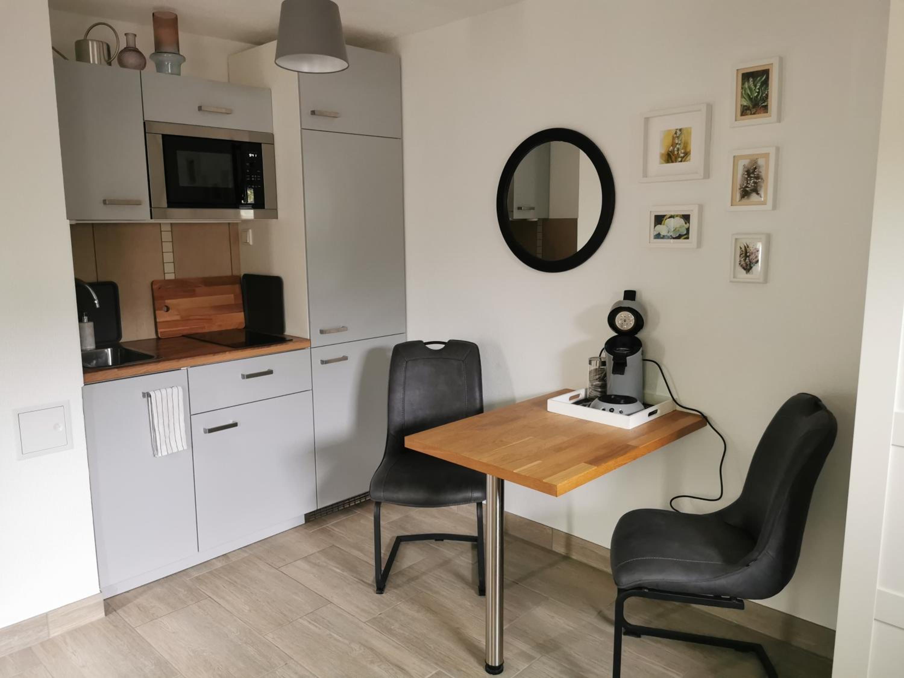 One-Bedroom Apartment photo 3