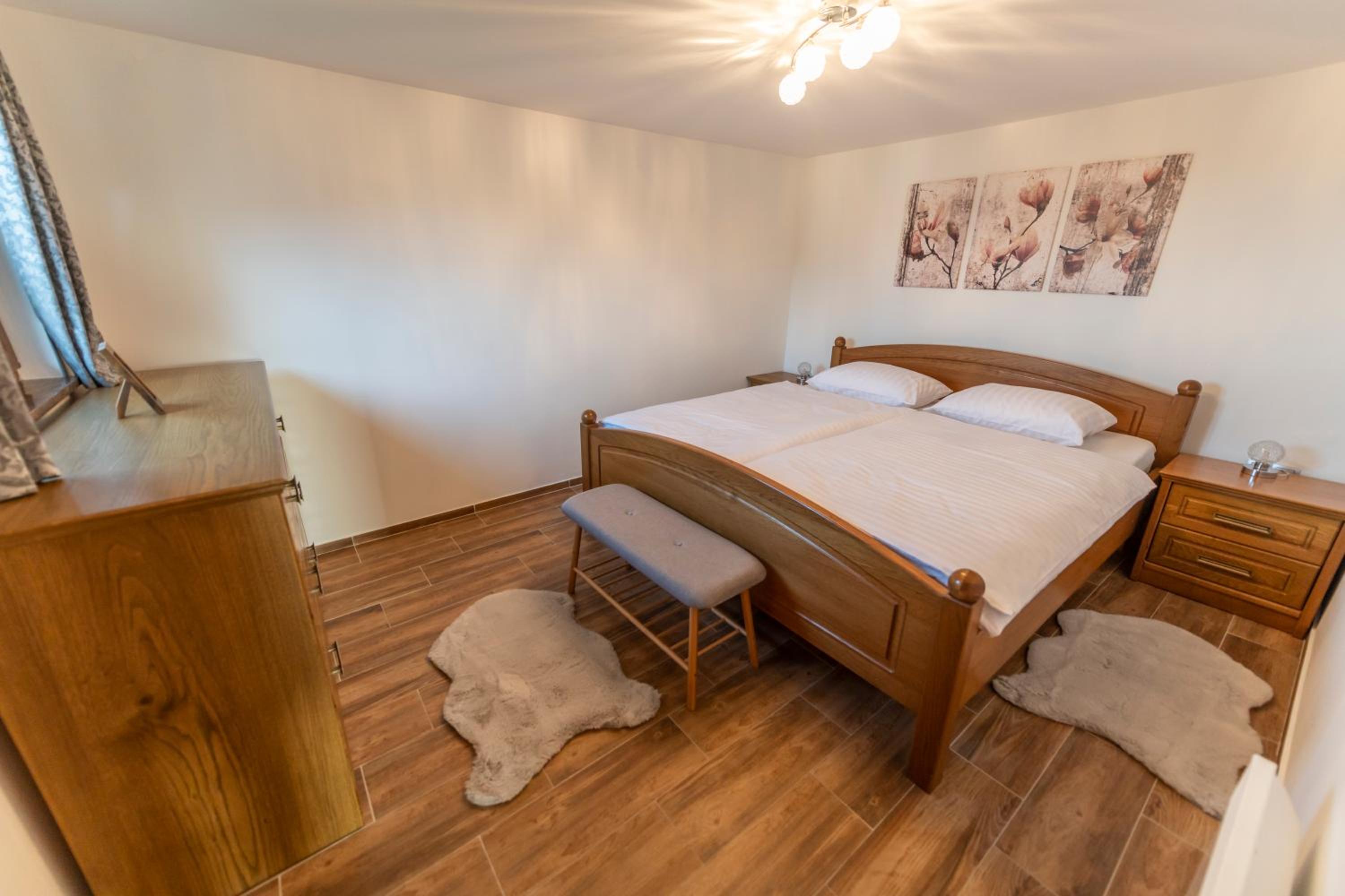 One-Bedroom House photo 1