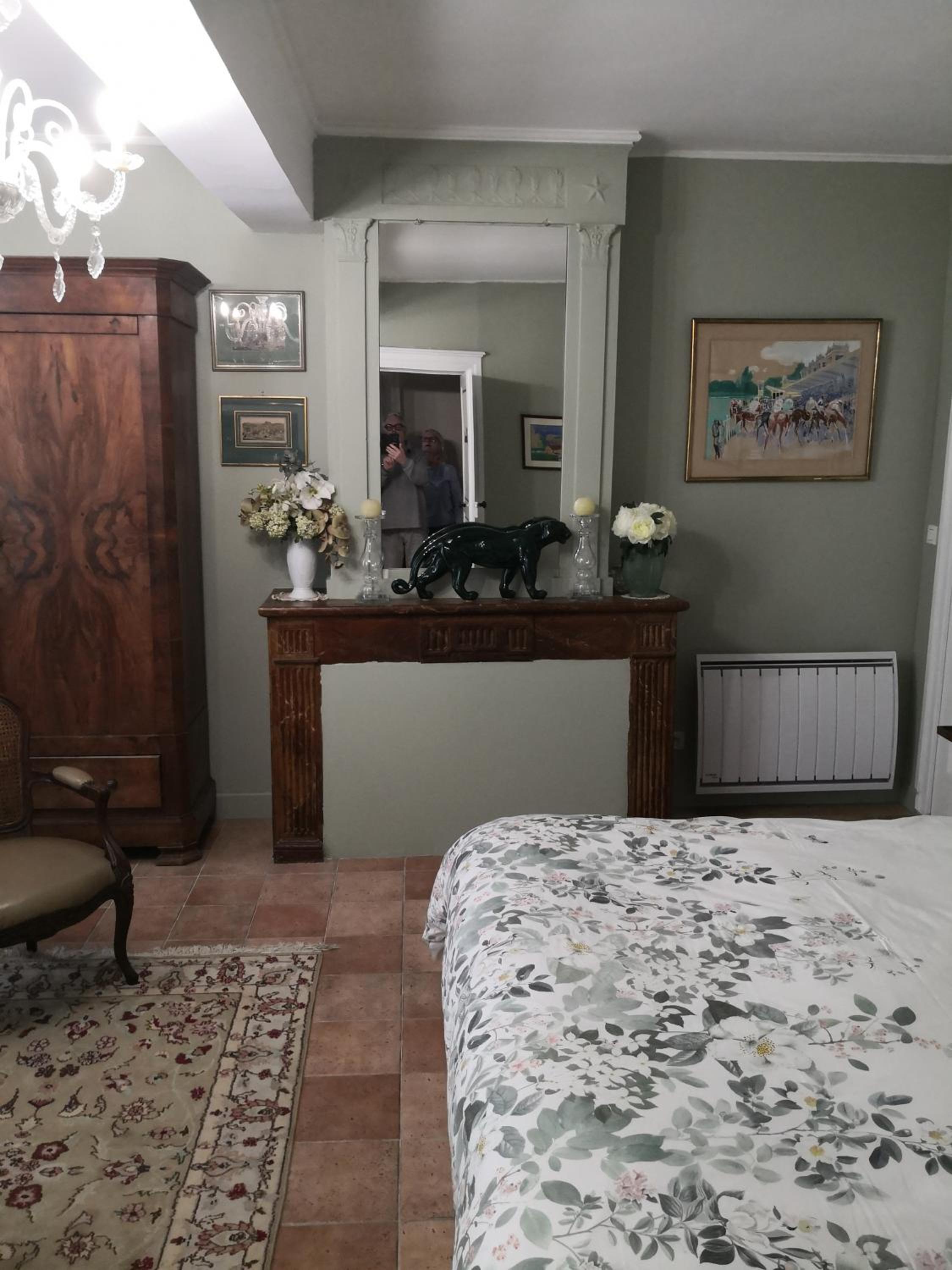 Double Room - Photo 12