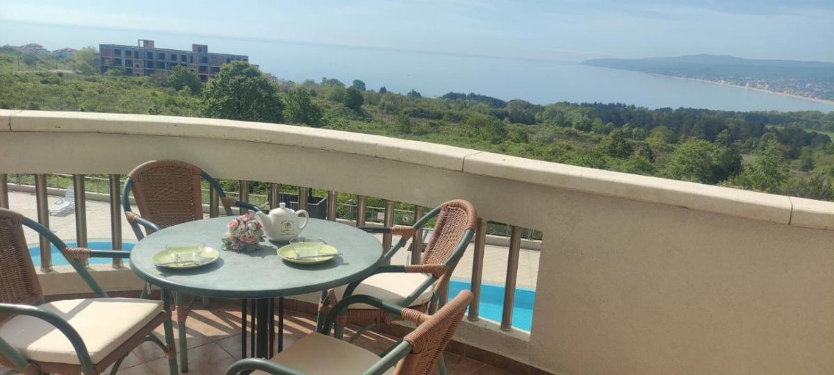 Apartment with Sea View photo 1