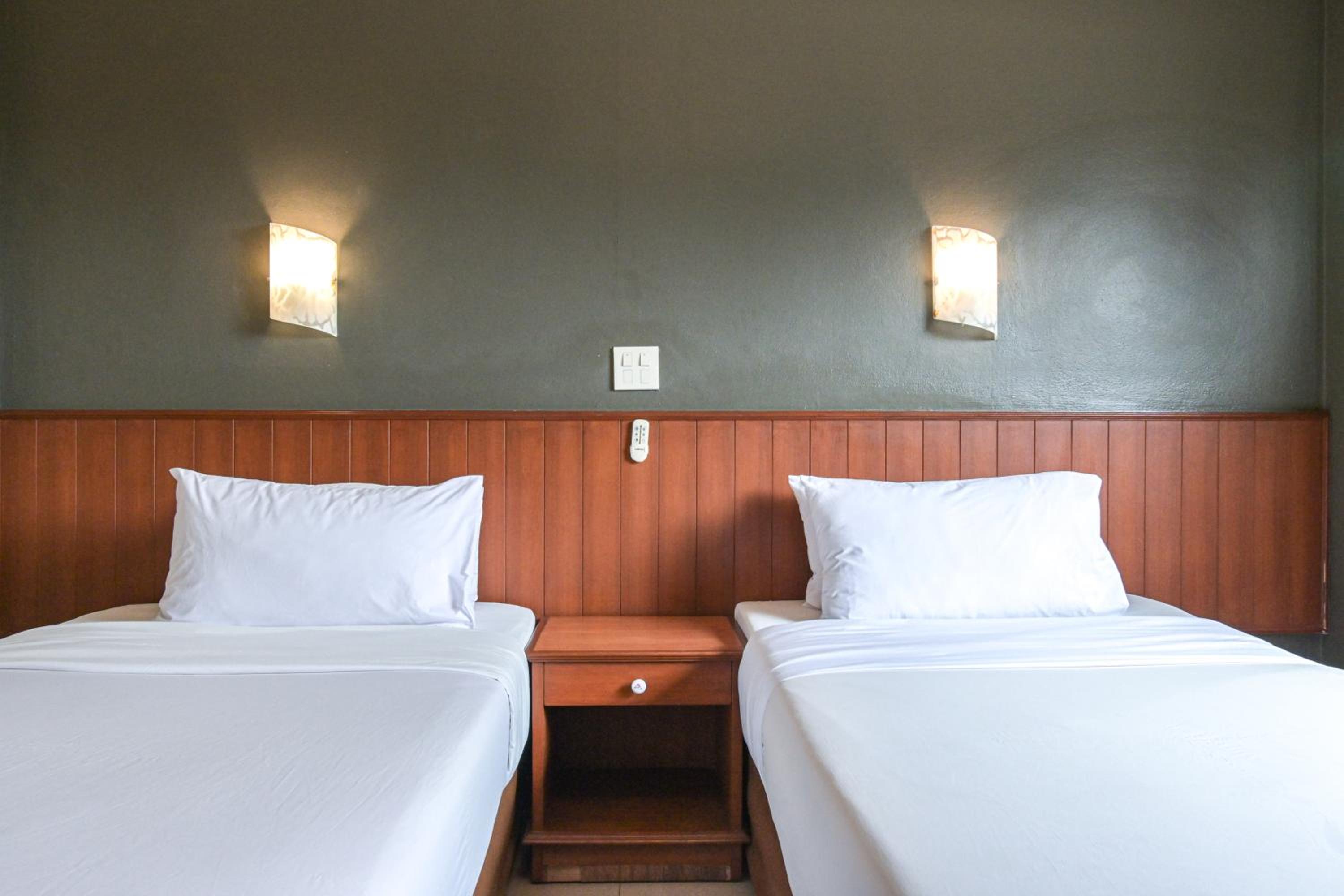 Twin Room with Bathroom