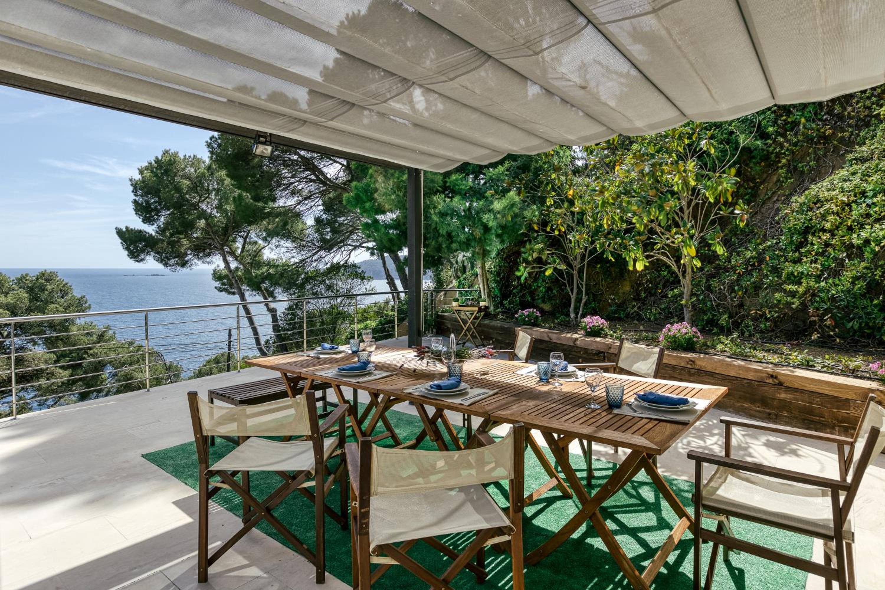 Villa photo 3