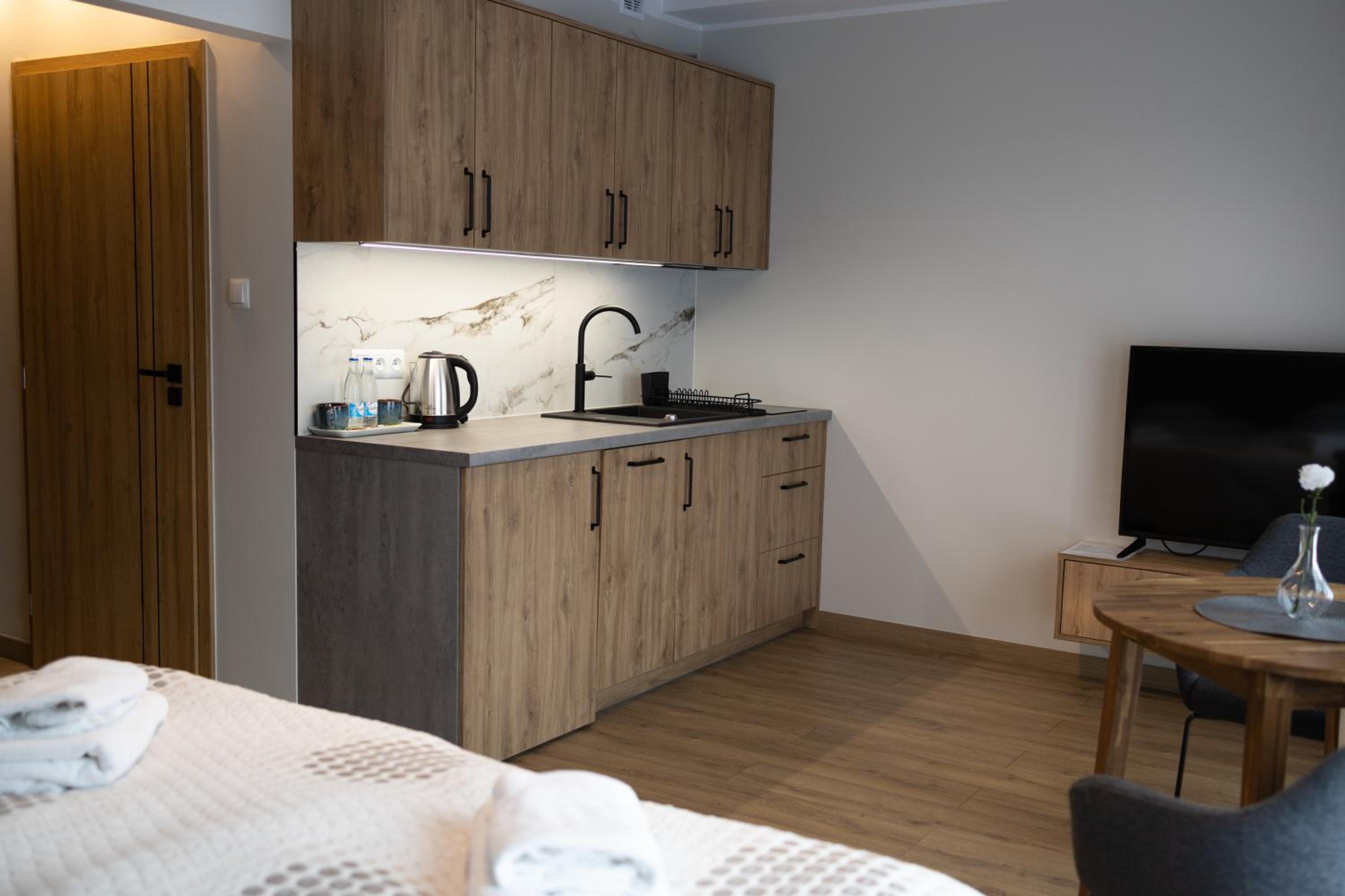 Deluxe Double Room with Balcony photo 2